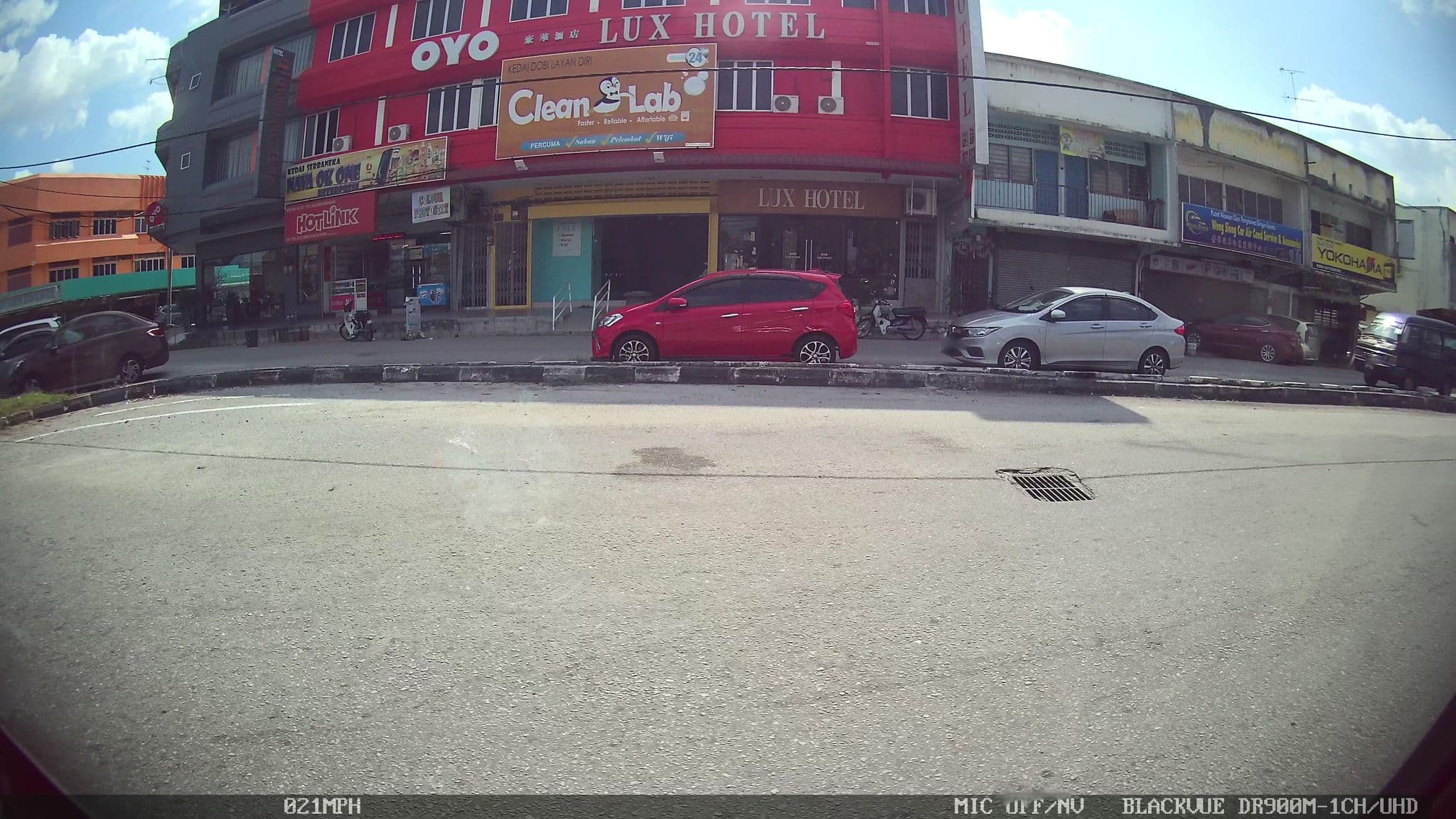 Street view near Lux Hotel, Teluk Intan — © kaart_1 (CC BY-SA · Mapillary)
