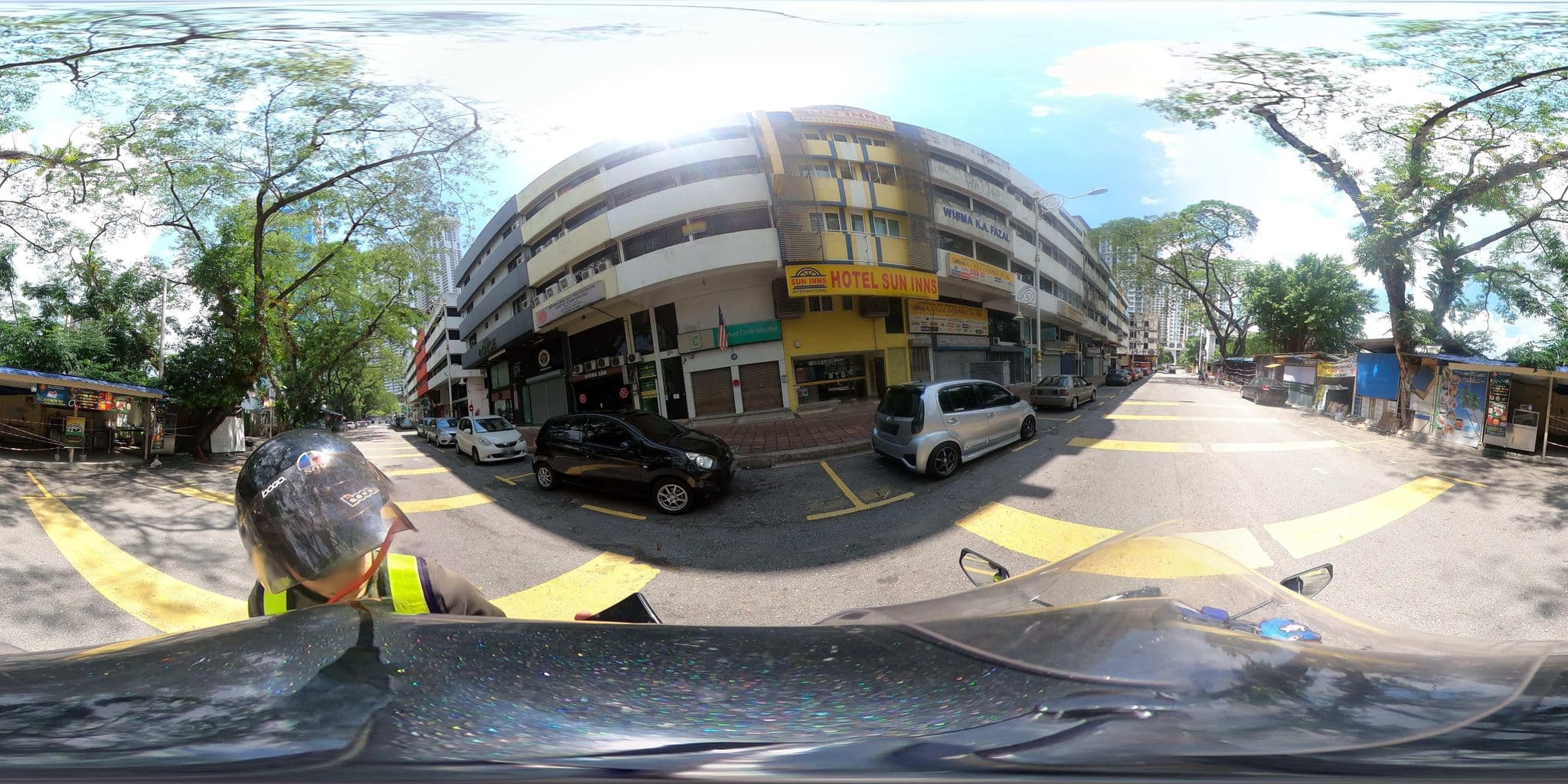 Street view near Bryqs Hotel, Kuala Lumpur — © ahlang2 (CC BY-SA · Mapillary)