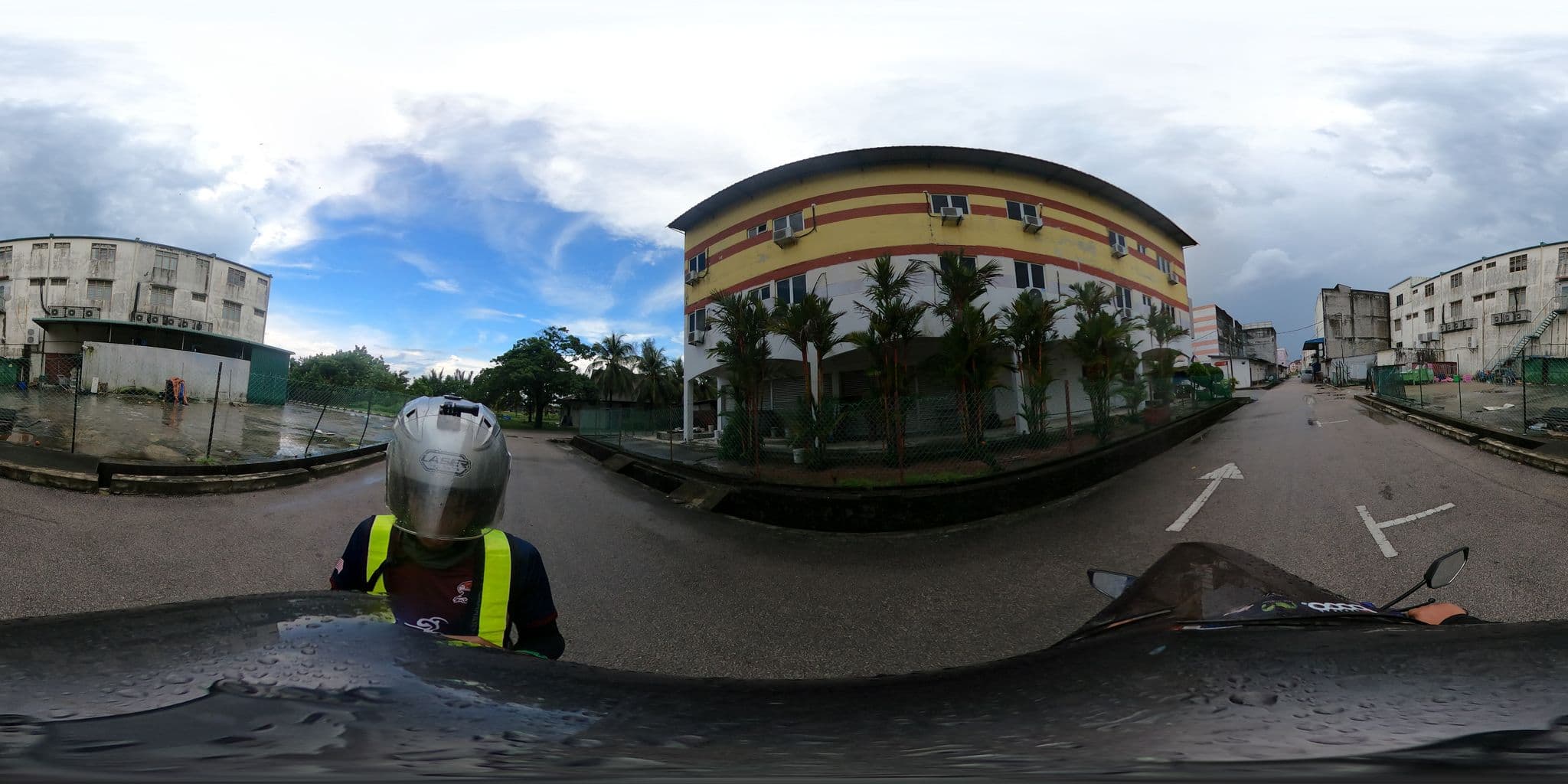 Street view near Hotel Meiwah, Padang Endau — © langcworks (CC BY-SA · Mapillary)