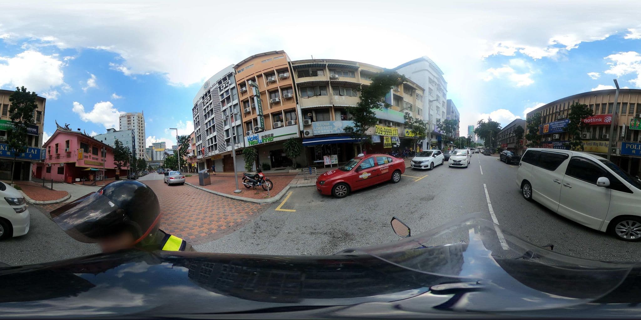 Street view near Hotel New Winner, Brickfields — © ahlang2 (CC BY-SA · Mapillary)