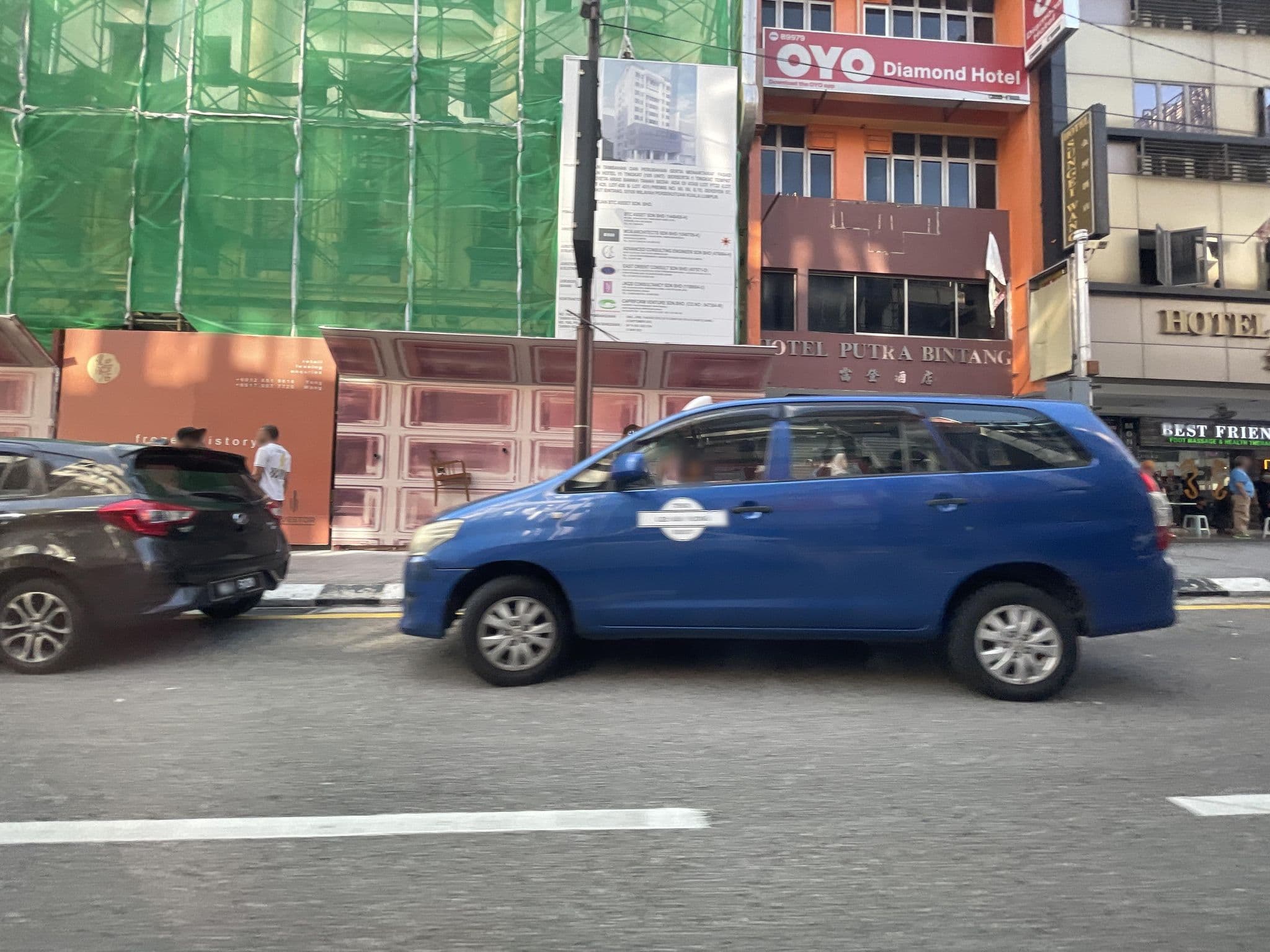 Street view near Bintang Collections, Bukit Bintang — © filipb (CC BY-SA · Mapillary)