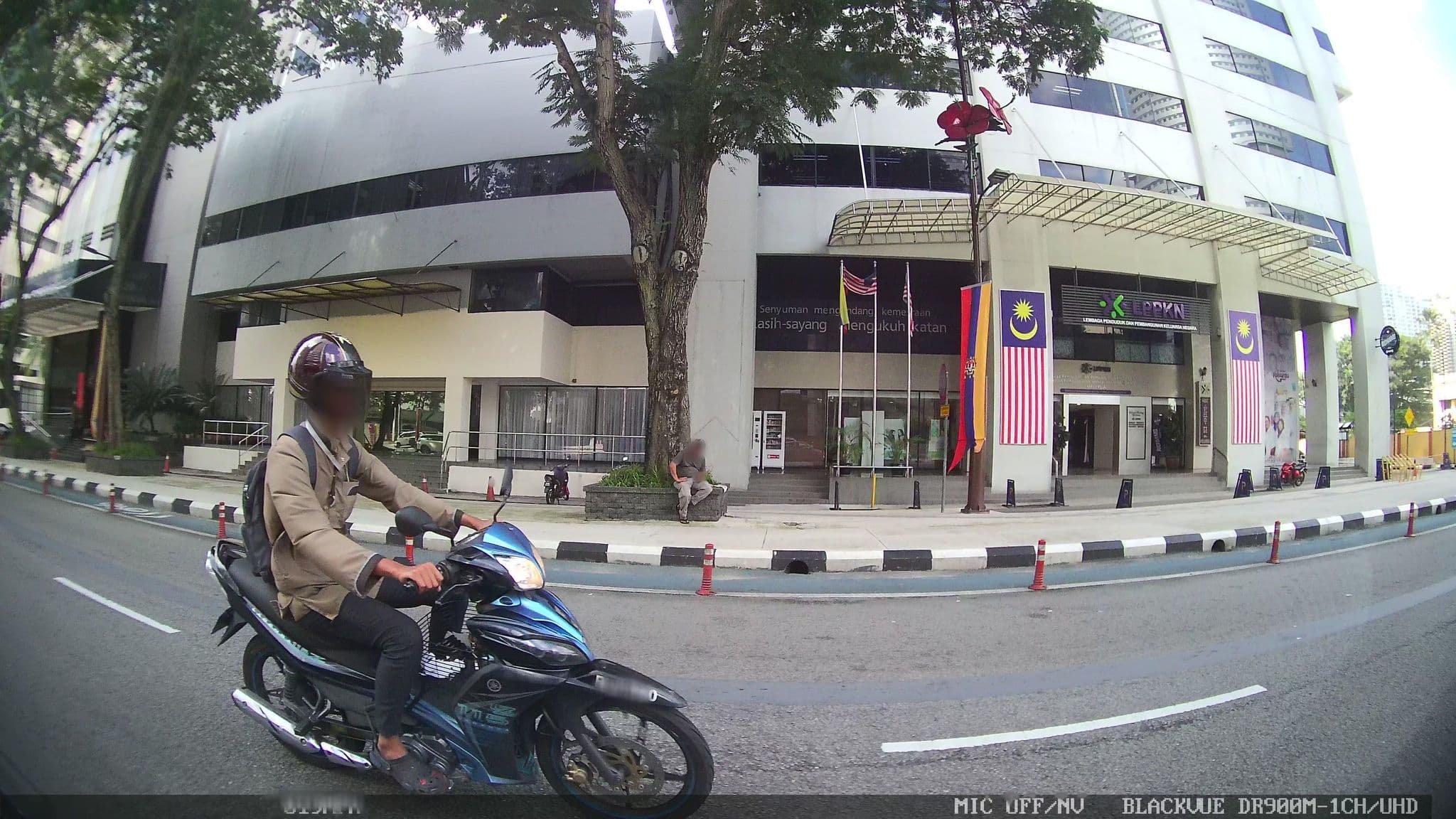 Street view near IDEAS Kuala Lumpur, Kampung Baru — © kaart_3 (CC BY-SA · Mapillary)