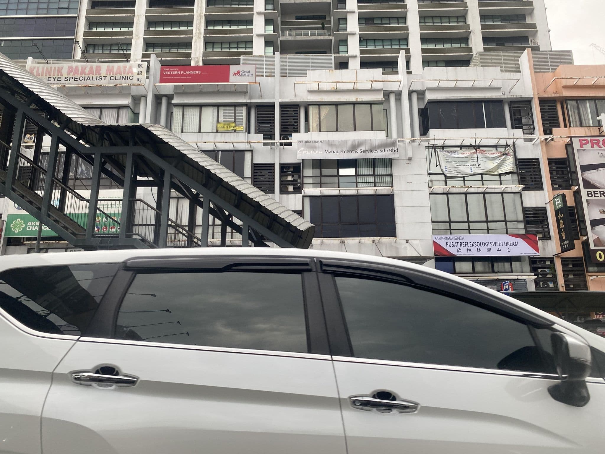Street view near 1st Centro Hotel, Taman OUG — © rayth (CC BY-SA · Mapillary)