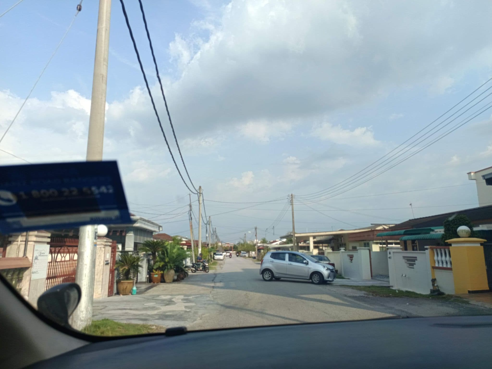 Street view near My Chew Homestay, Teluk Intan — © YikQin (CC BY-SA · Mapillary)