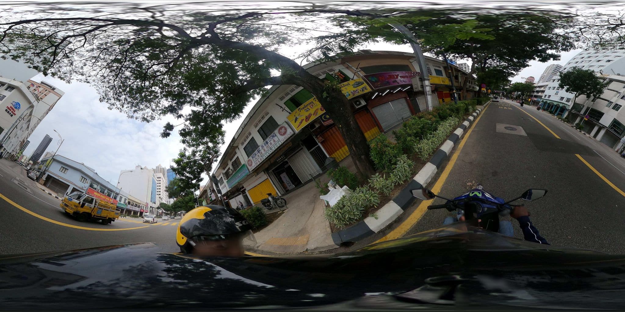 Street view near Alamis City, Kampung Baru — © ahlang2 (CC BY-SA · Mapillary)
