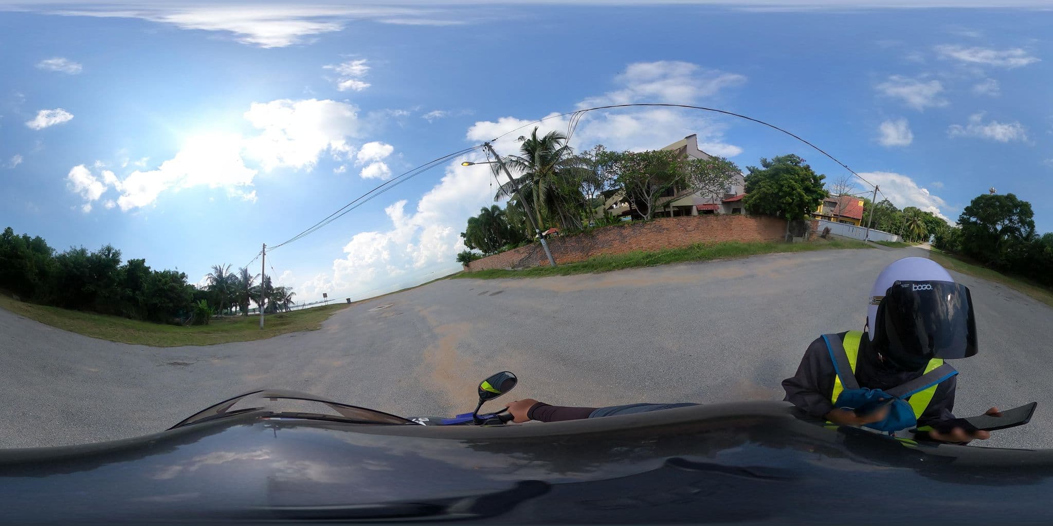 Street view near Banglo ABASS, Kampung Teluk Kemang — © ahlang2 (CC BY-SA · Mapillary)