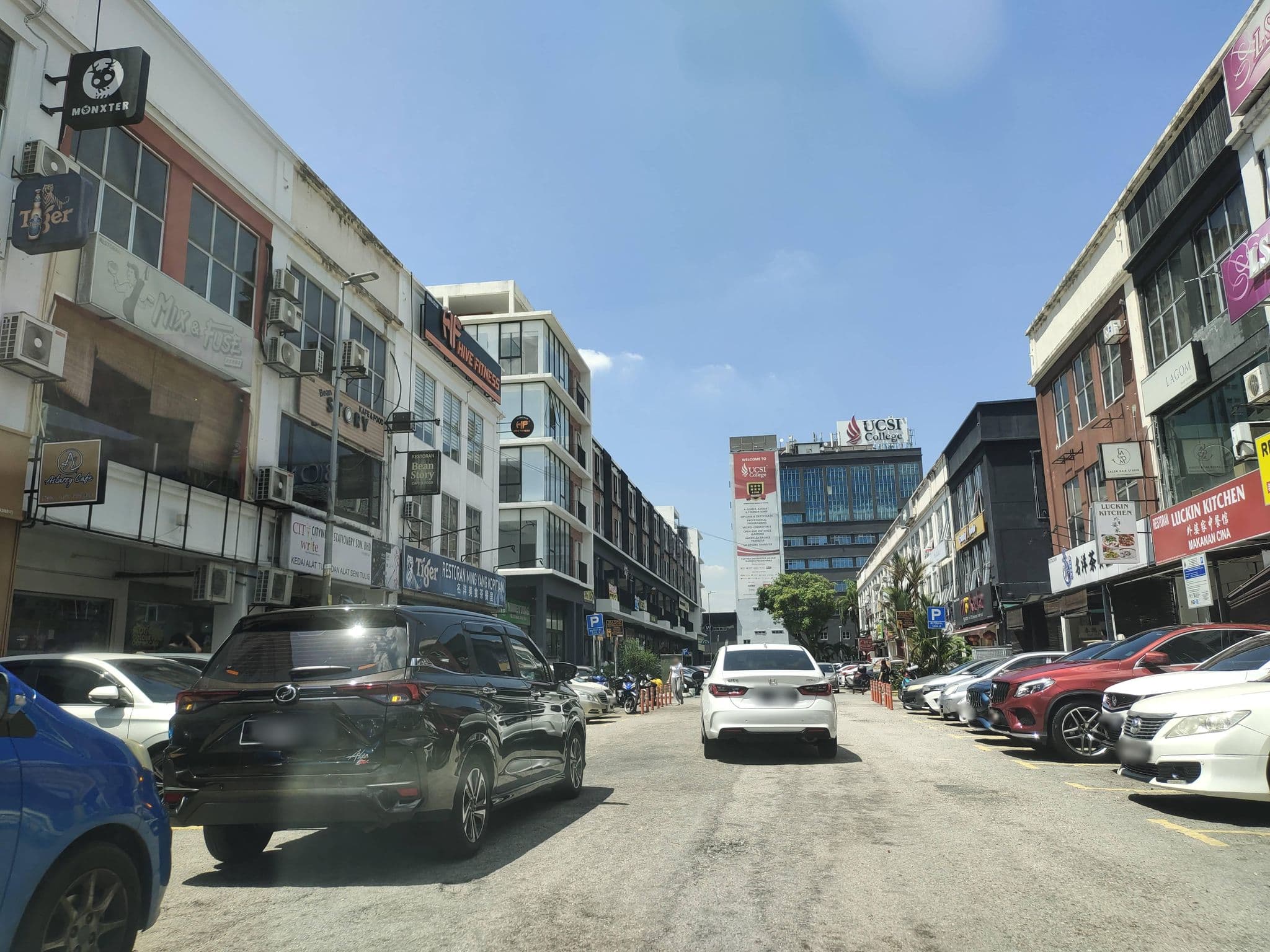 Street view near Hotel LSN, Alam Damai — © zh9567 (CC BY-SA · Mapillary)