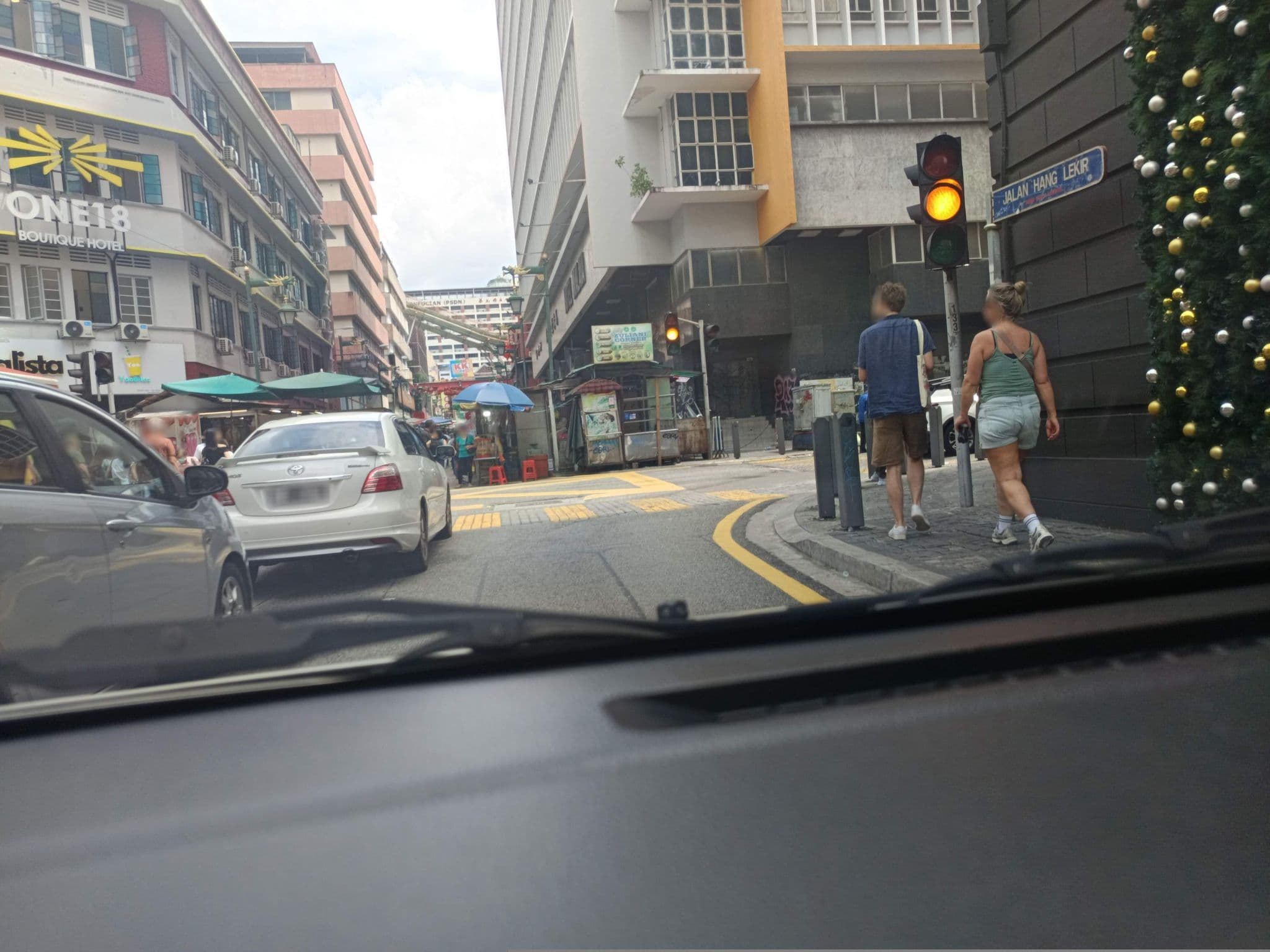 Street view near One18 Boutique Hotel, Kuala Lumpur — © YikQin (CC BY-SA · Mapillary)