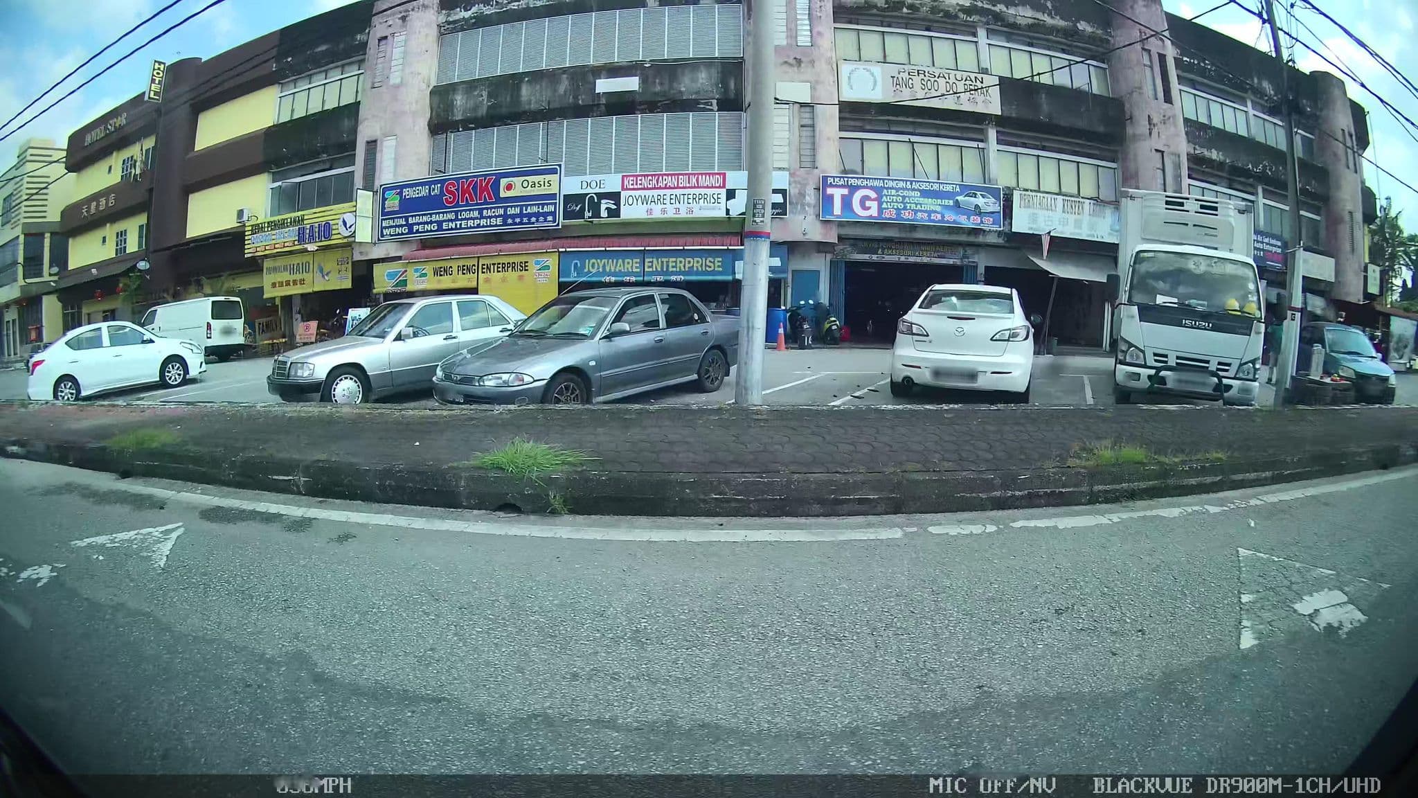Street view near Hotel Star, Teluk Intan — © kaart_1 (CC BY-SA · Mapillary)