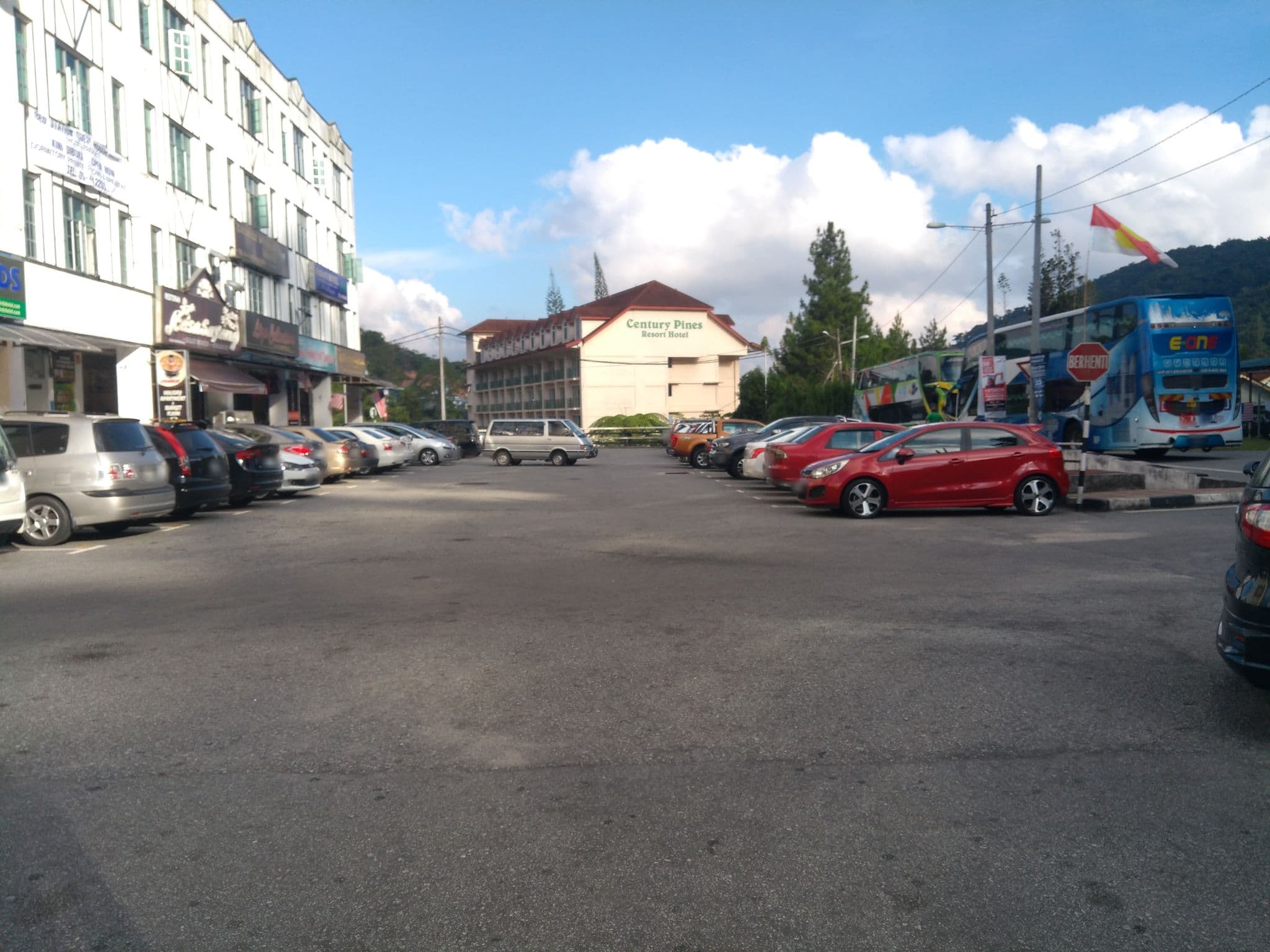 Street view near Bed Station Guest House, Tanah Rata — © remonet (CC BY-SA · Mapillary)
