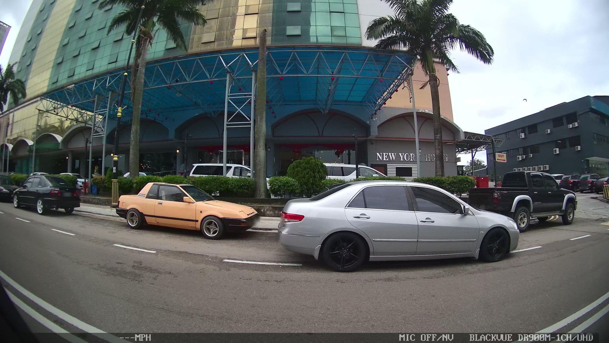 Street view near New York Hotel, Johor Bahru — © kaart_3 (CC BY-SA · Mapillary)