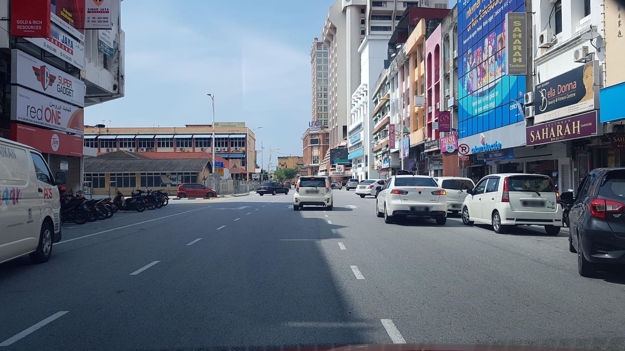 Street view near Leisure Lodge, Kuala Terengganu — © aaronshenhao (CC BY-SA · Mapillary)