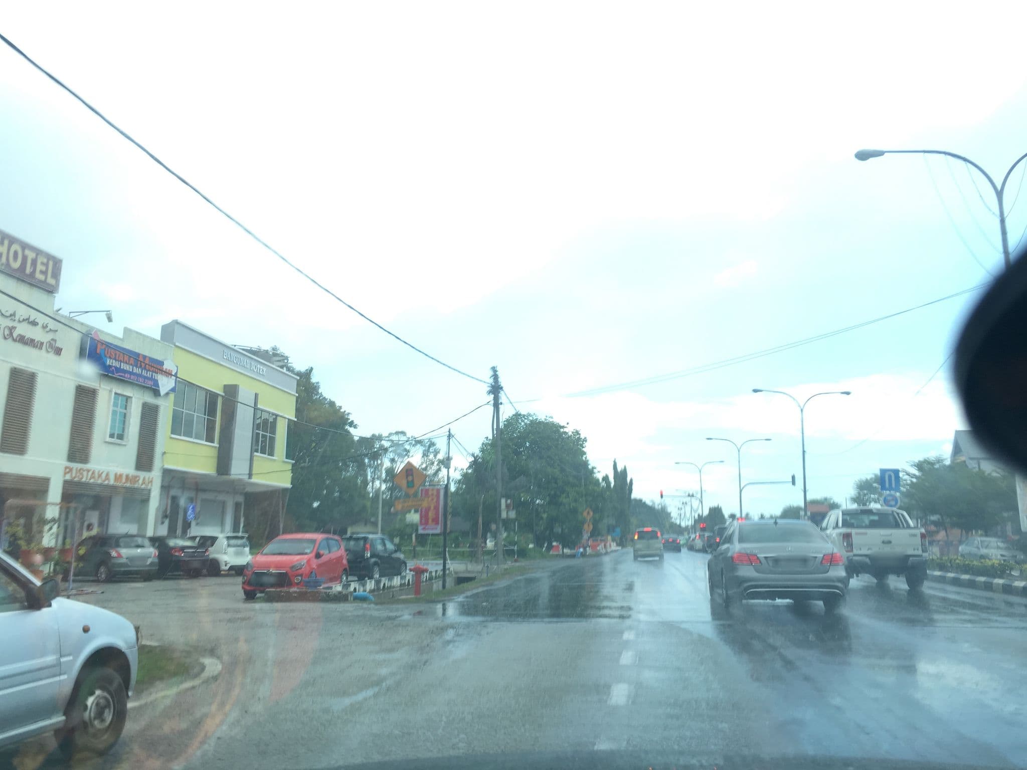 Street view near Seri Kemaman Inn, Cukai — © afeezaziz (CC BY-SA · Mapillary)