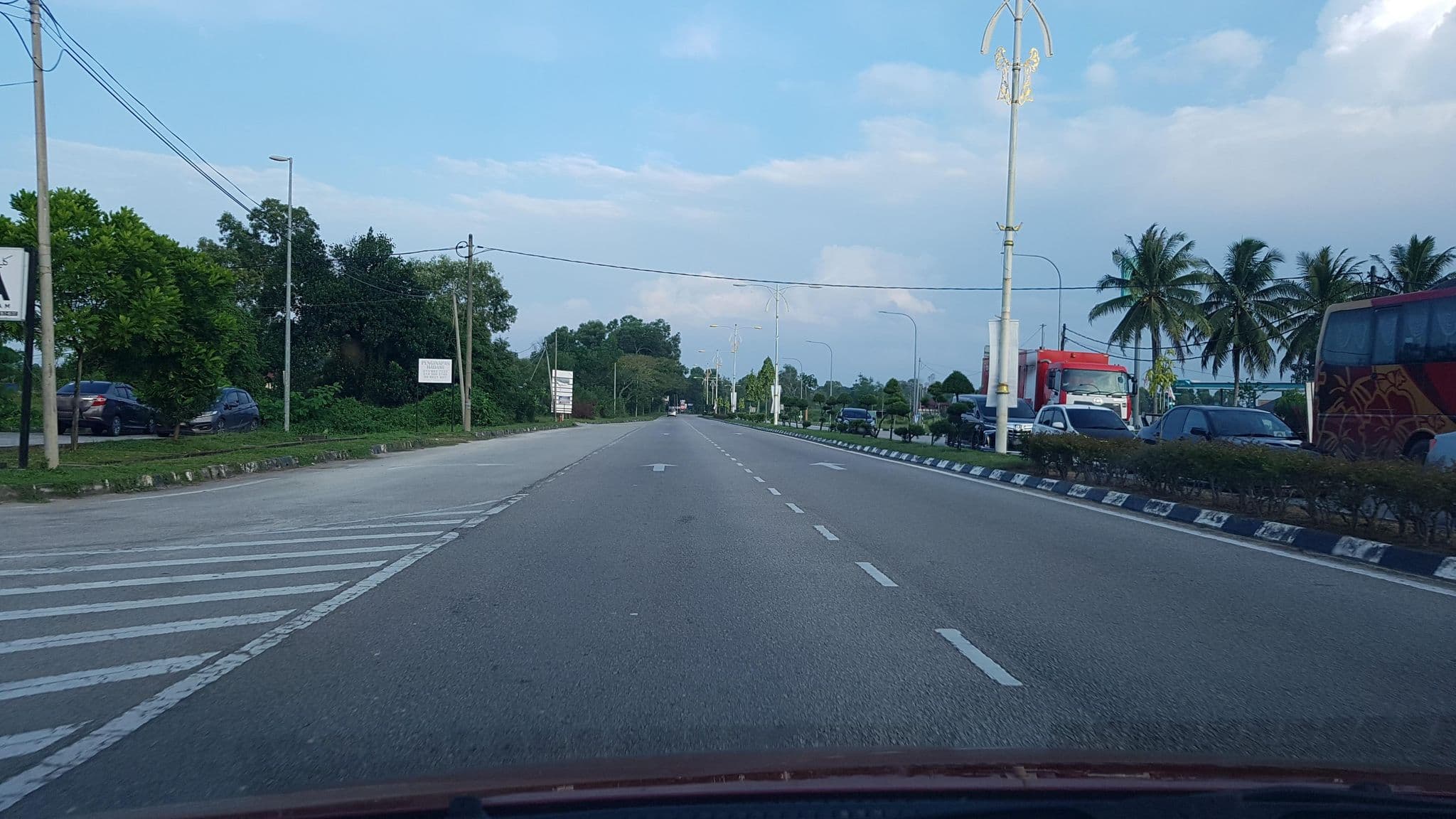 Street view near The Sarei Cottage Boutique Hotel - Down Town Hotel, Kuala Terengganu — © aaronshenhao (CC BY-SA · Mapillary)