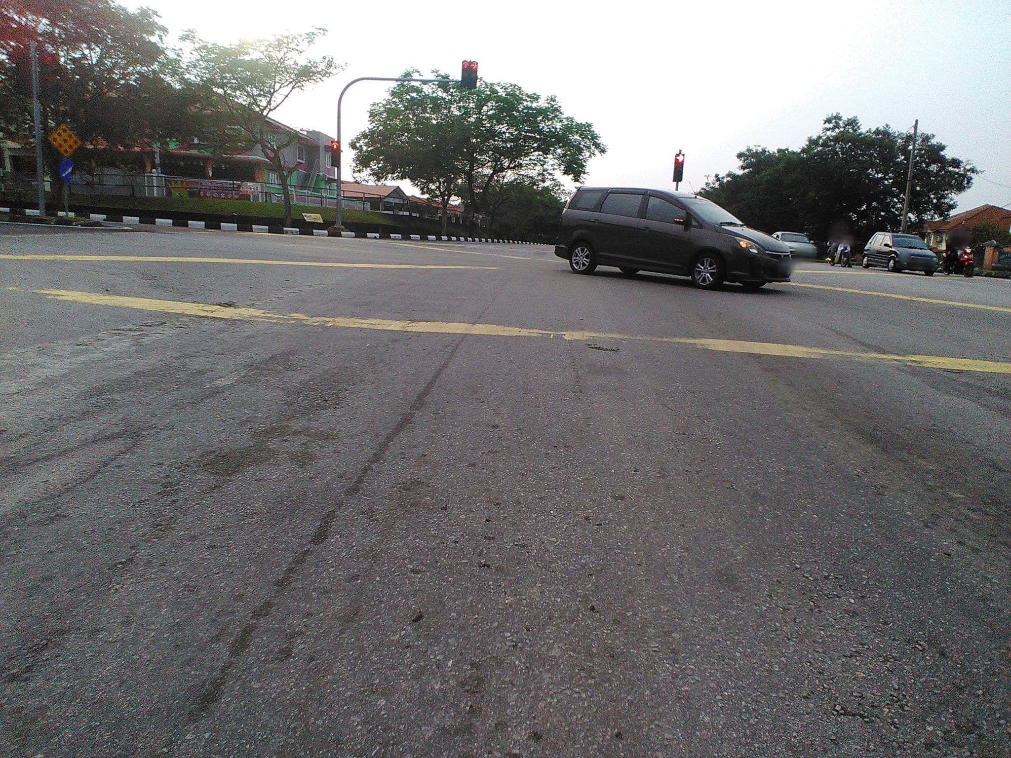 Street view near Fuller Hotel, Kulim — © azzam (CC BY-SA · Mapillary)