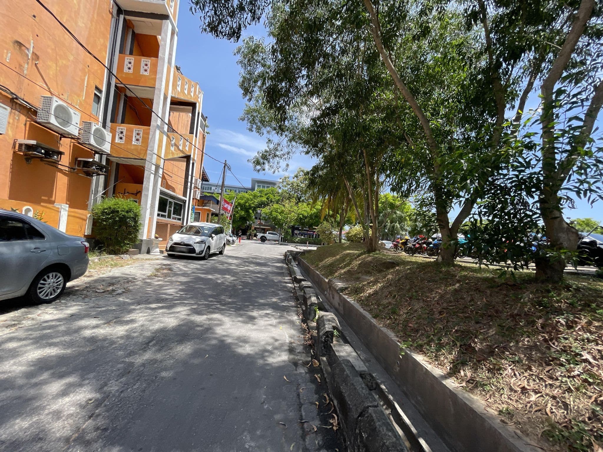 Street view near Nor Villa Rooftop, Pantai Cenang — © filipb (CC BY-SA · Mapillary)