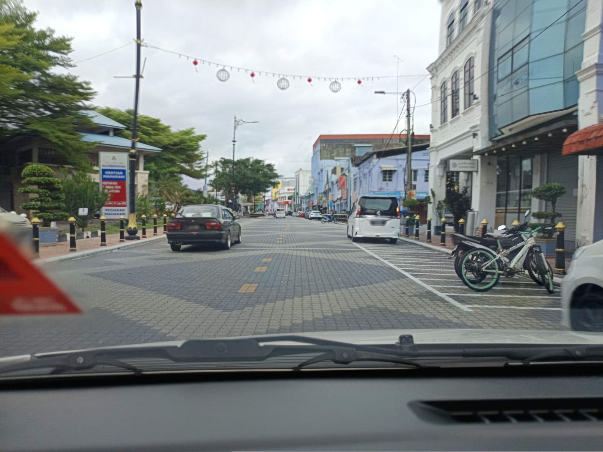 Street view near Muo Boutique Hotel, Muar — © YikQin (CC BY-SA · Mapillary)