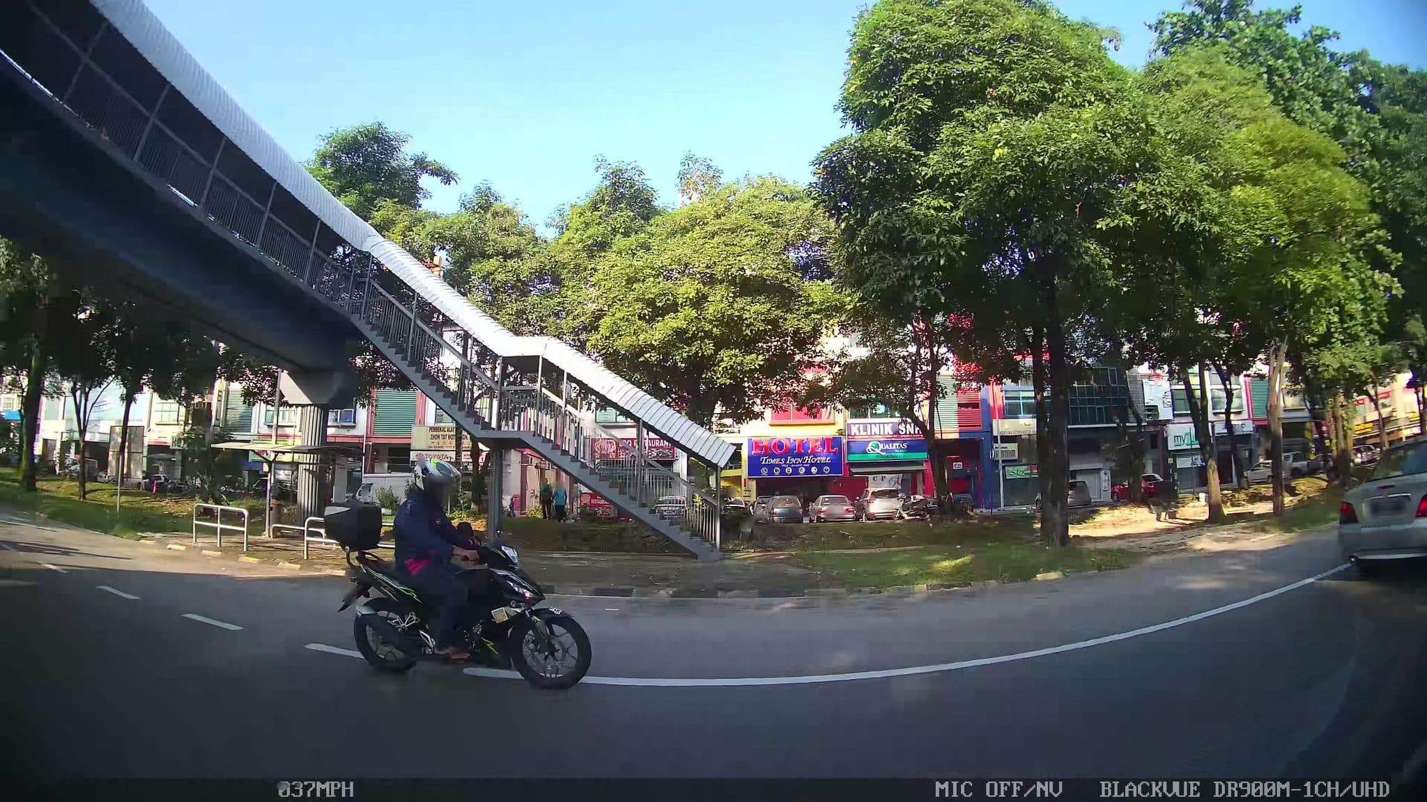 Street view near Times Inn, Batu Caves — © kaart_4 (CC BY-SA · Mapillary)