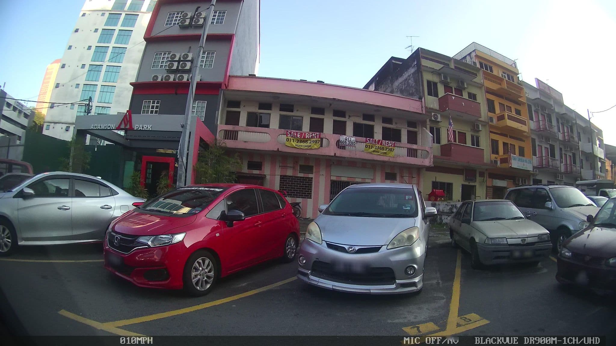 Street view near Adamson Park, Kampung Baru — © kaart_3 (CC BY-SA · Mapillary)