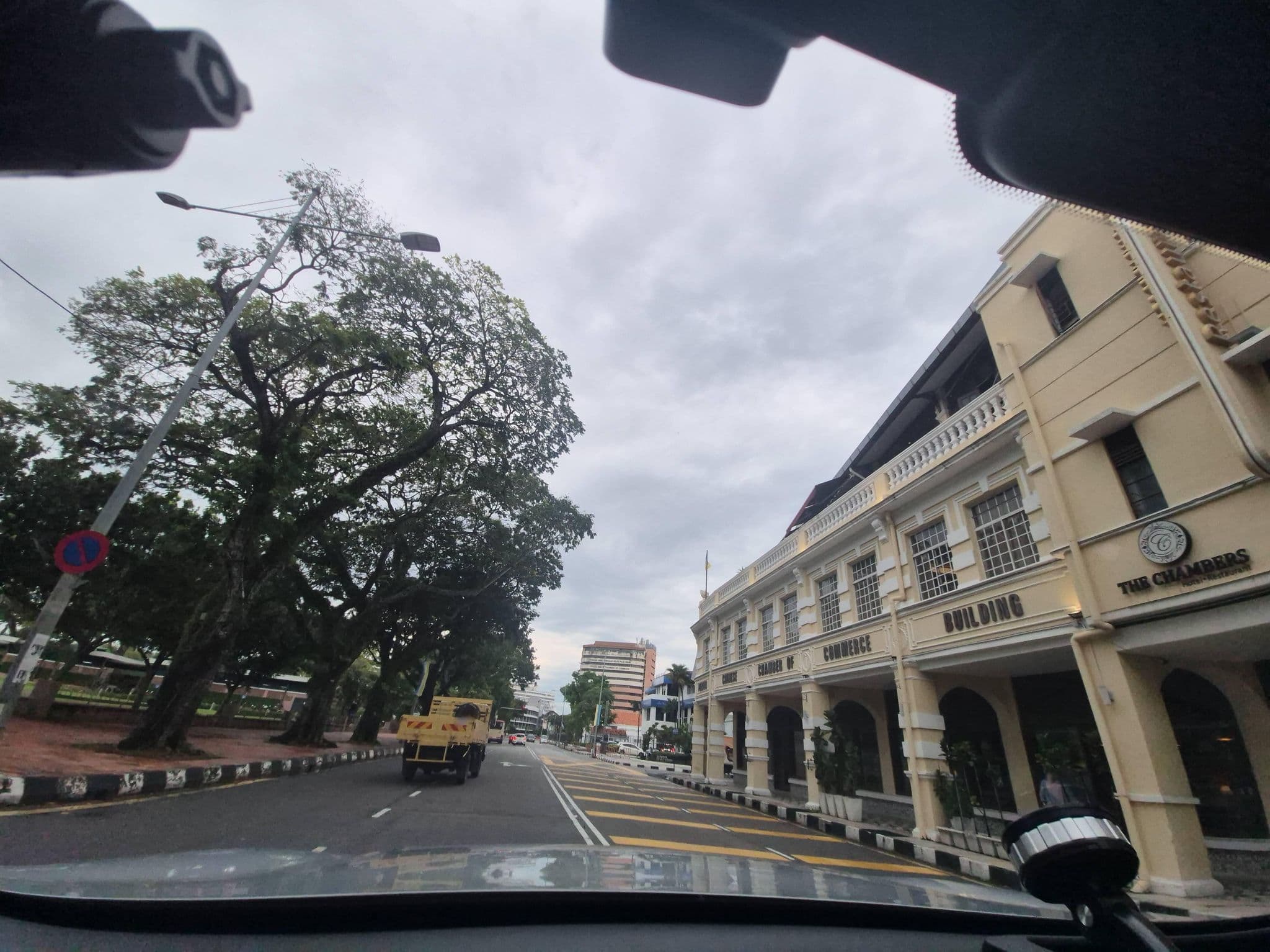 Street view near The Chambers, George Town — © lin_wang (CC BY-SA · Mapillary)
