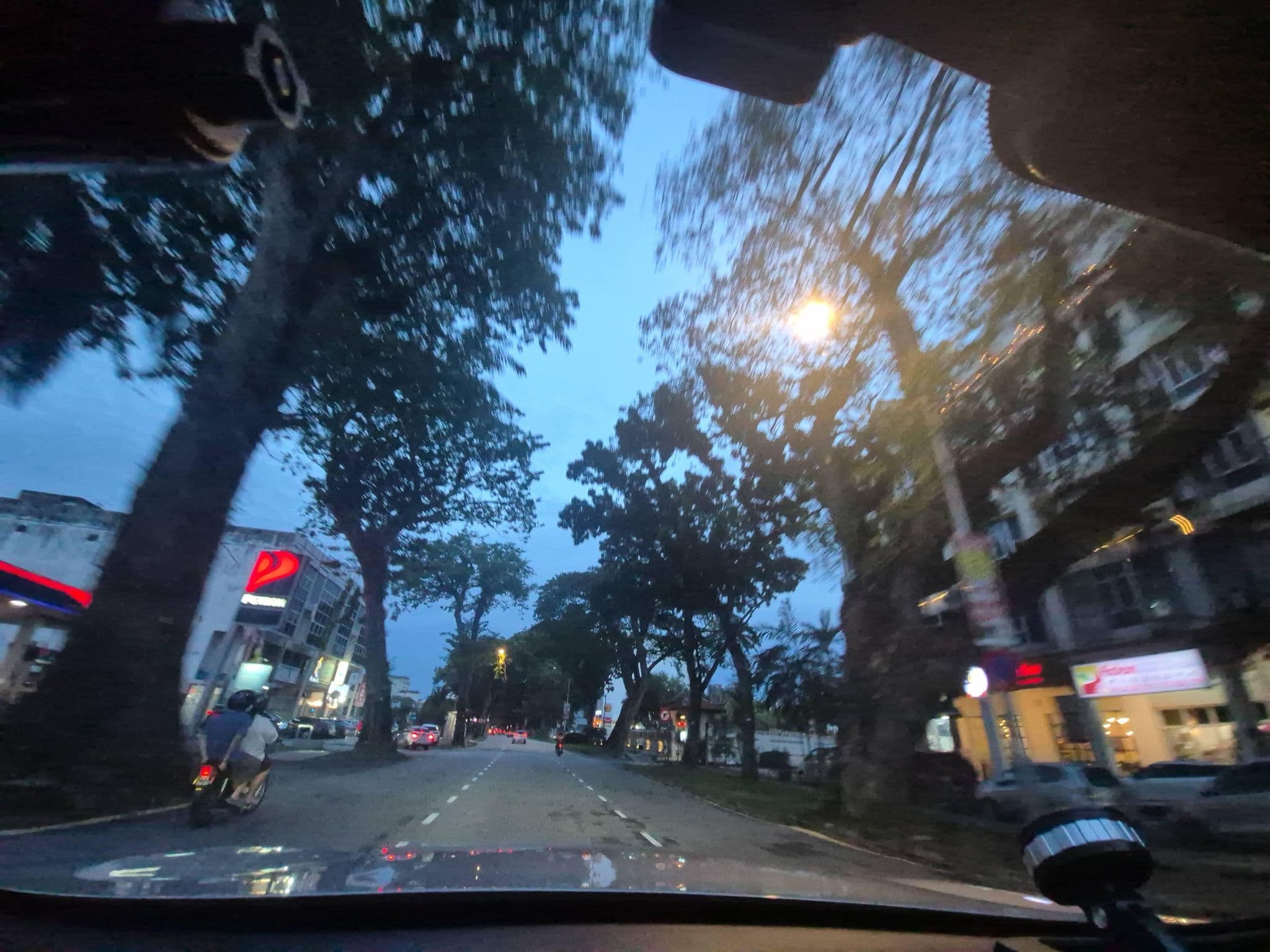Street view near Burmahtel, George Town