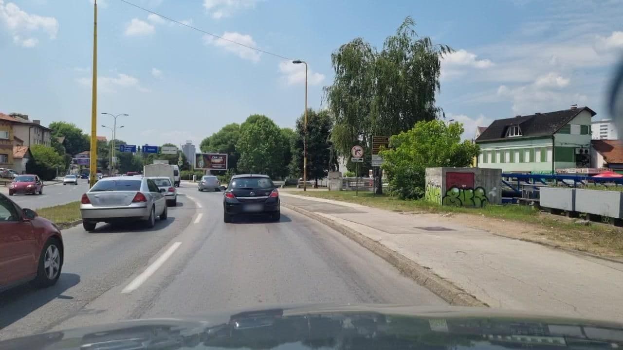 Street view near Pansion Kipovi, Tuzla — © roadroid (CC BY-SA · Mapillary)