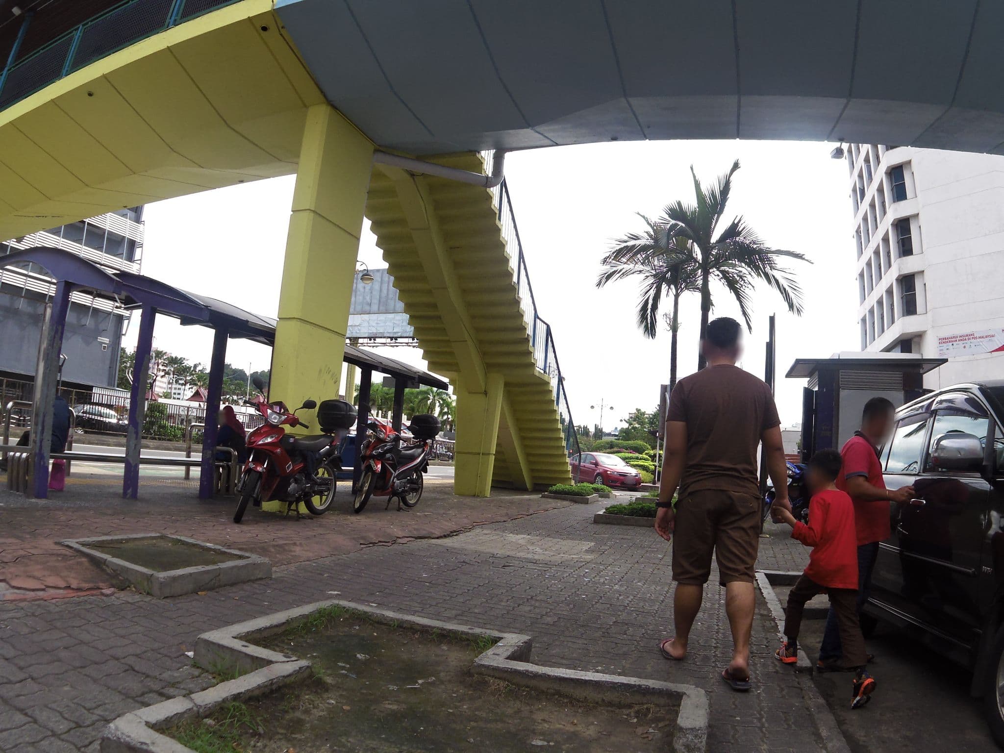 Street view near H2 Bakpacker, Kota Kinabalu — © skillsy (CC BY-SA · Mapillary)