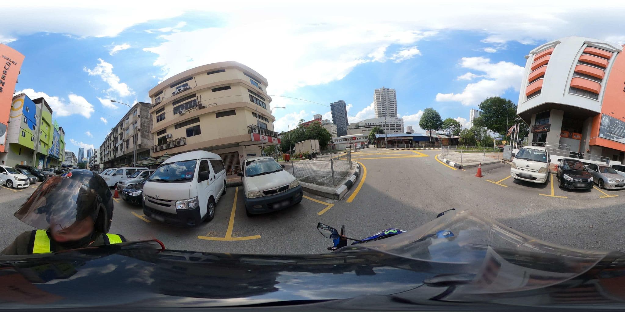 Street view near Living At Dsulaiman, Kampung Baru — © ahlang2 (CC BY-SA · Mapillary)