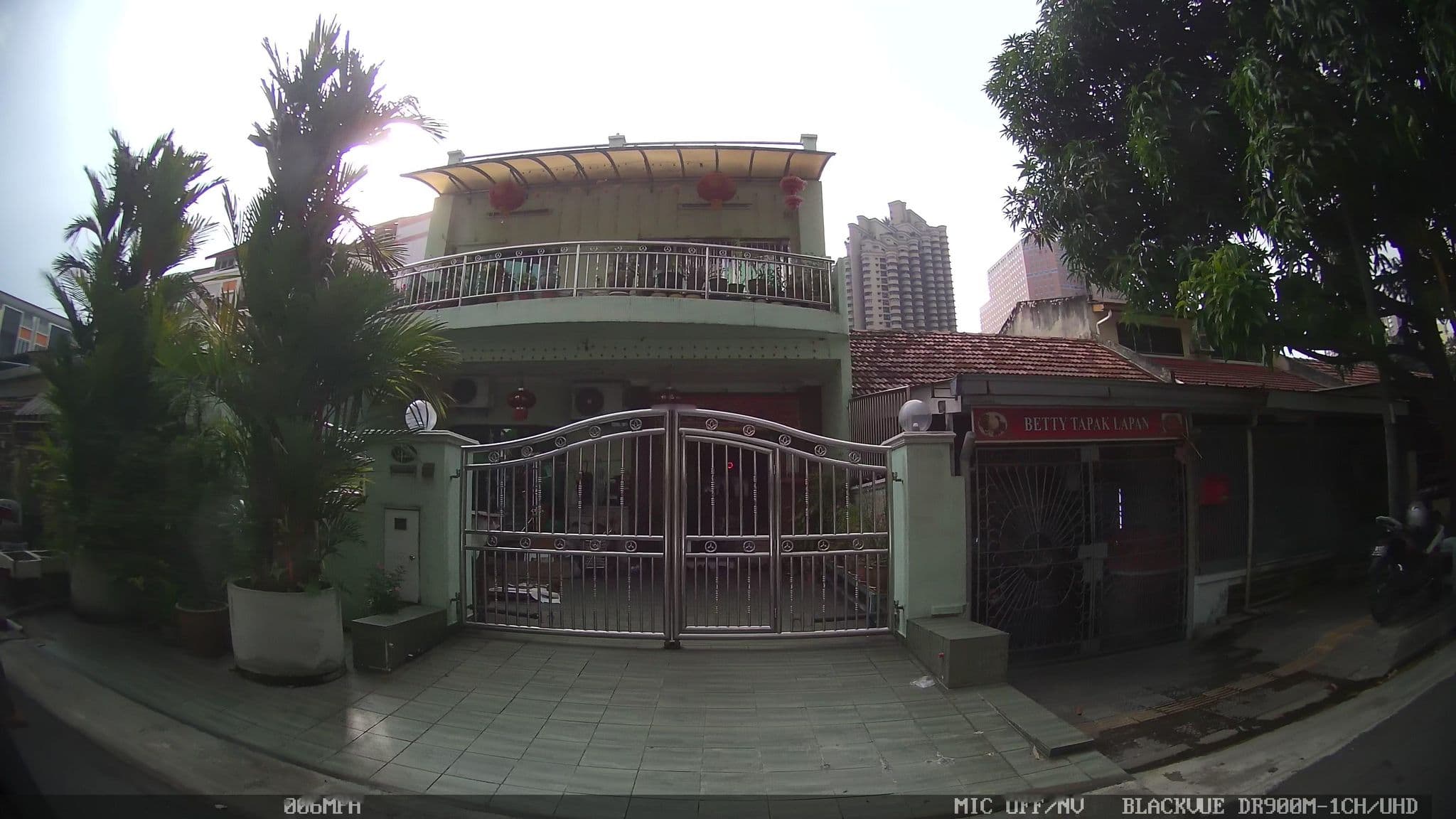 Street view near Tiong Nam 32, Kampung Baru — © kaart_3 (CC BY-SA · Mapillary)
