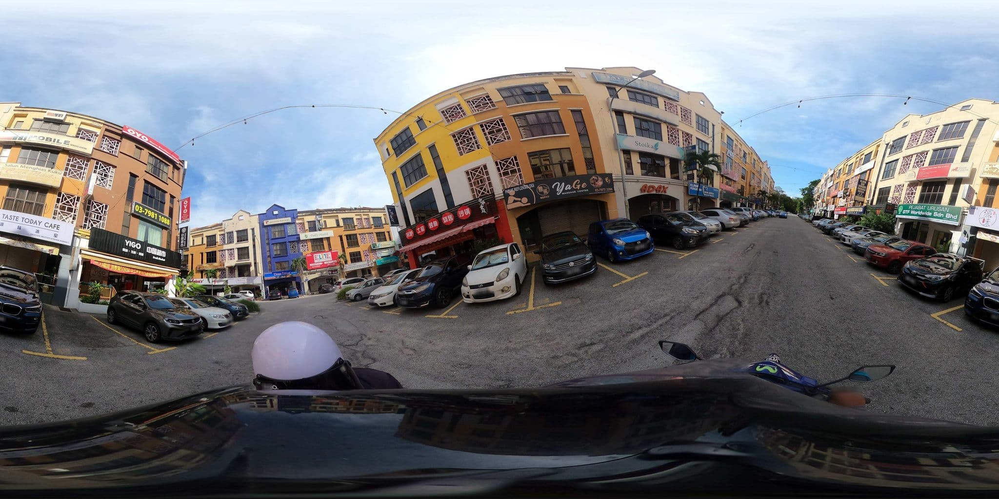 Street view near OYO 89652 Bjorn Boutique Hotel, Taman Desa — © ahlang2 (CC BY-SA · Mapillary)