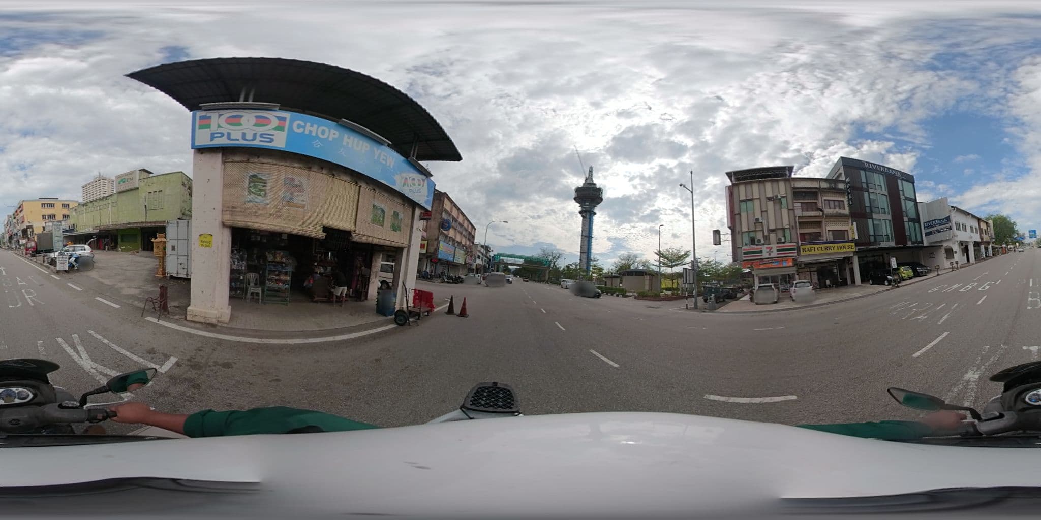 Street view near New Golden Star Hotel, Kuantan — © faizmahabob (CC BY-SA · Mapillary)