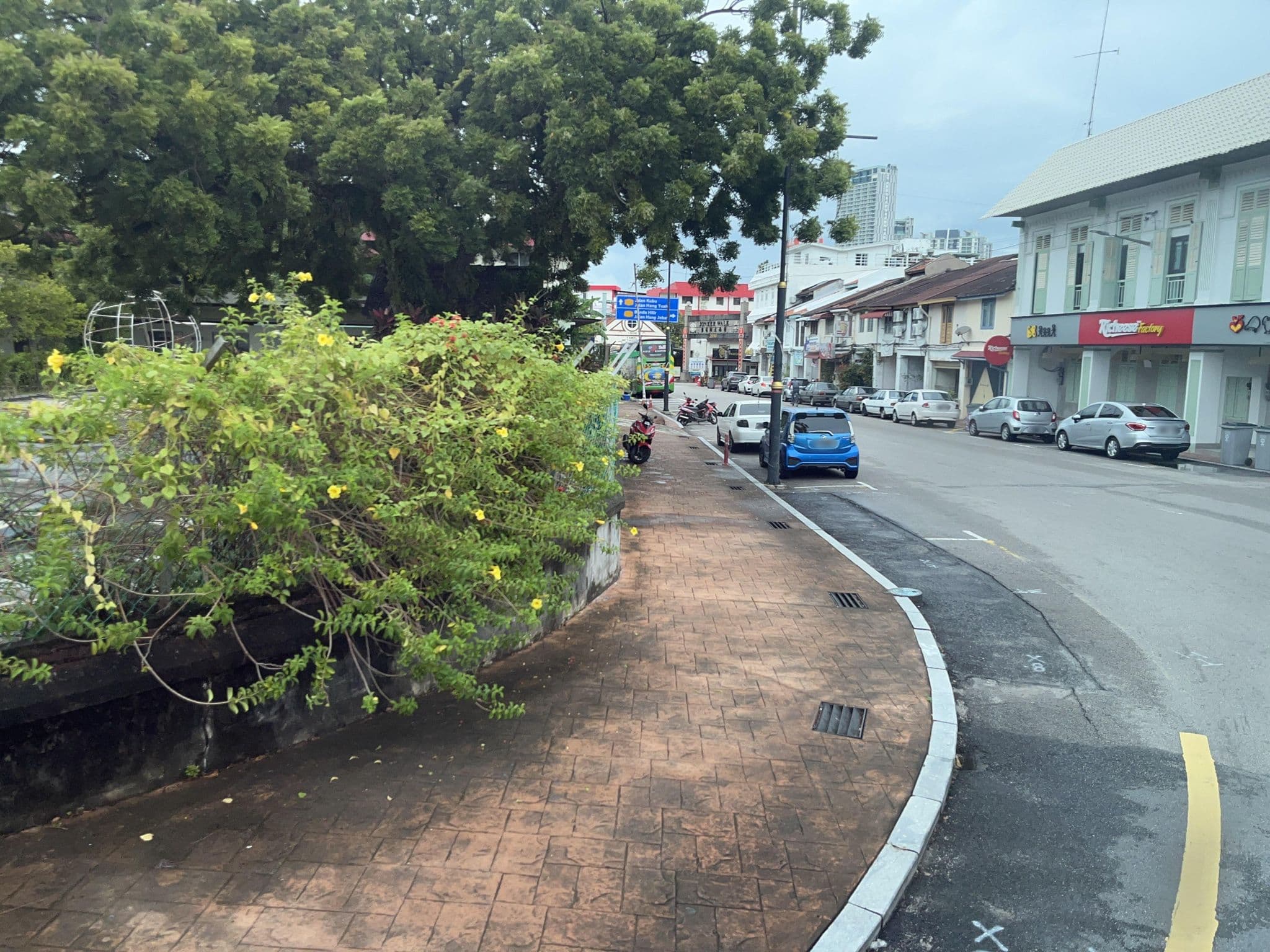 Street view near Swiss Hotel Heritage, Malacca — © DriveWithHoang (CC BY-SA · Mapillary)