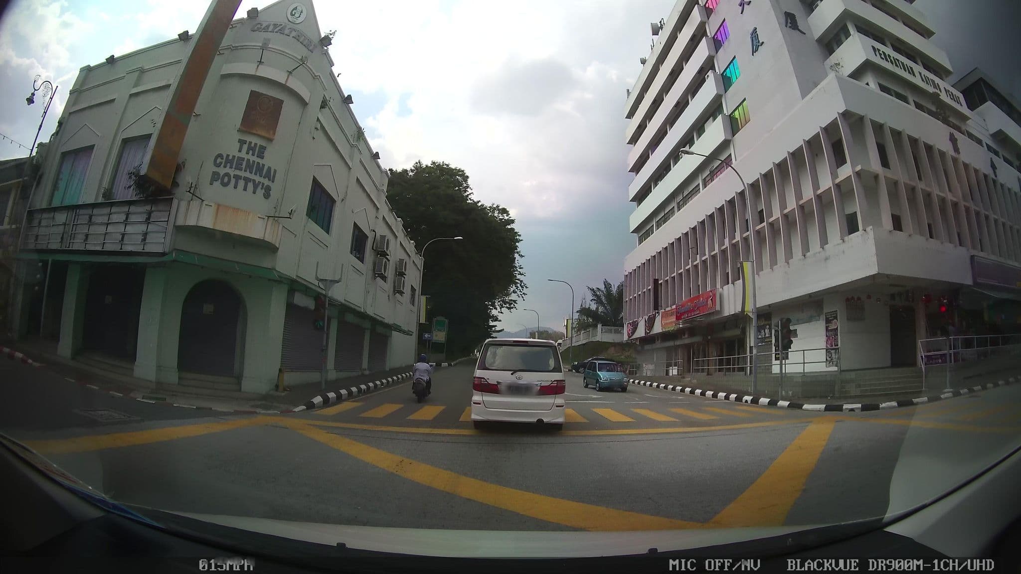 Street view near Makotel Hostel, Ipoh — © kaart_4 (CC BY-SA · Mapillary)