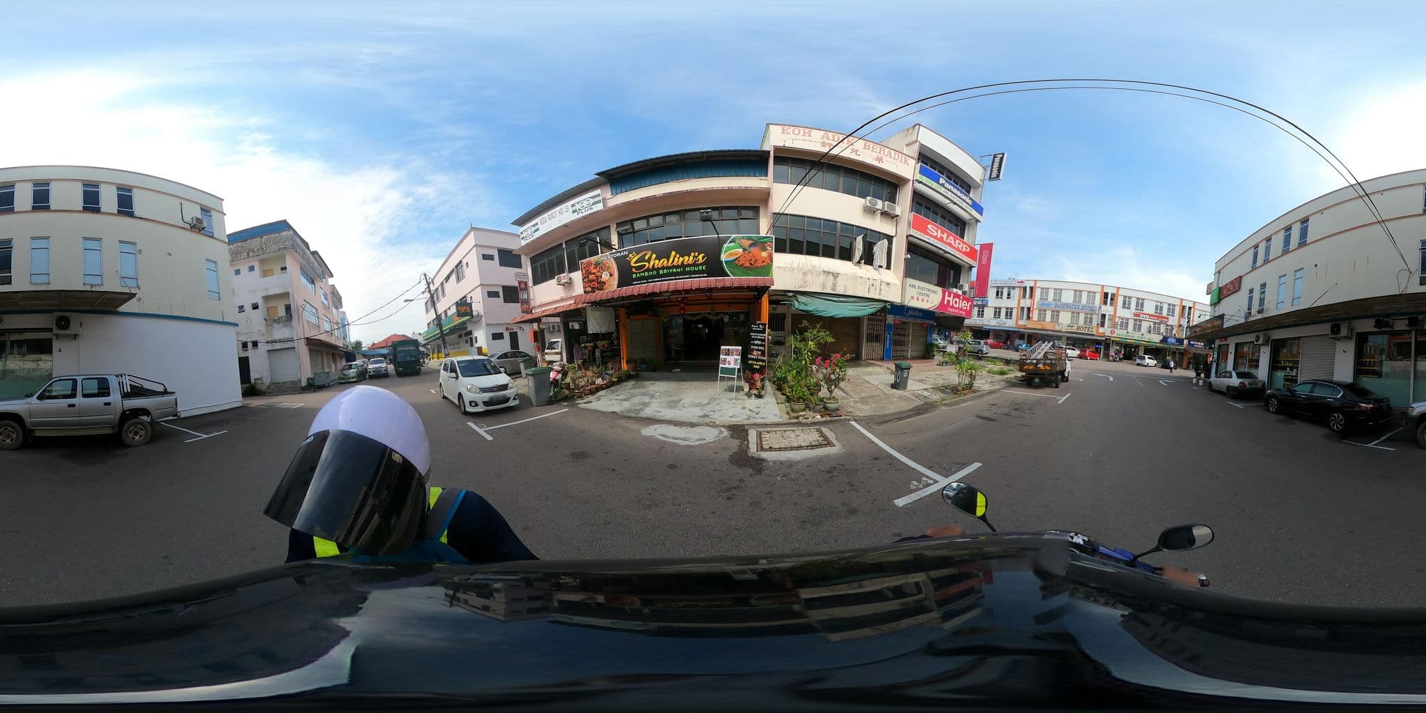 Street view near Seaway Hotel, Mersing — © ahlang2 (CC BY-SA · Mapillary)