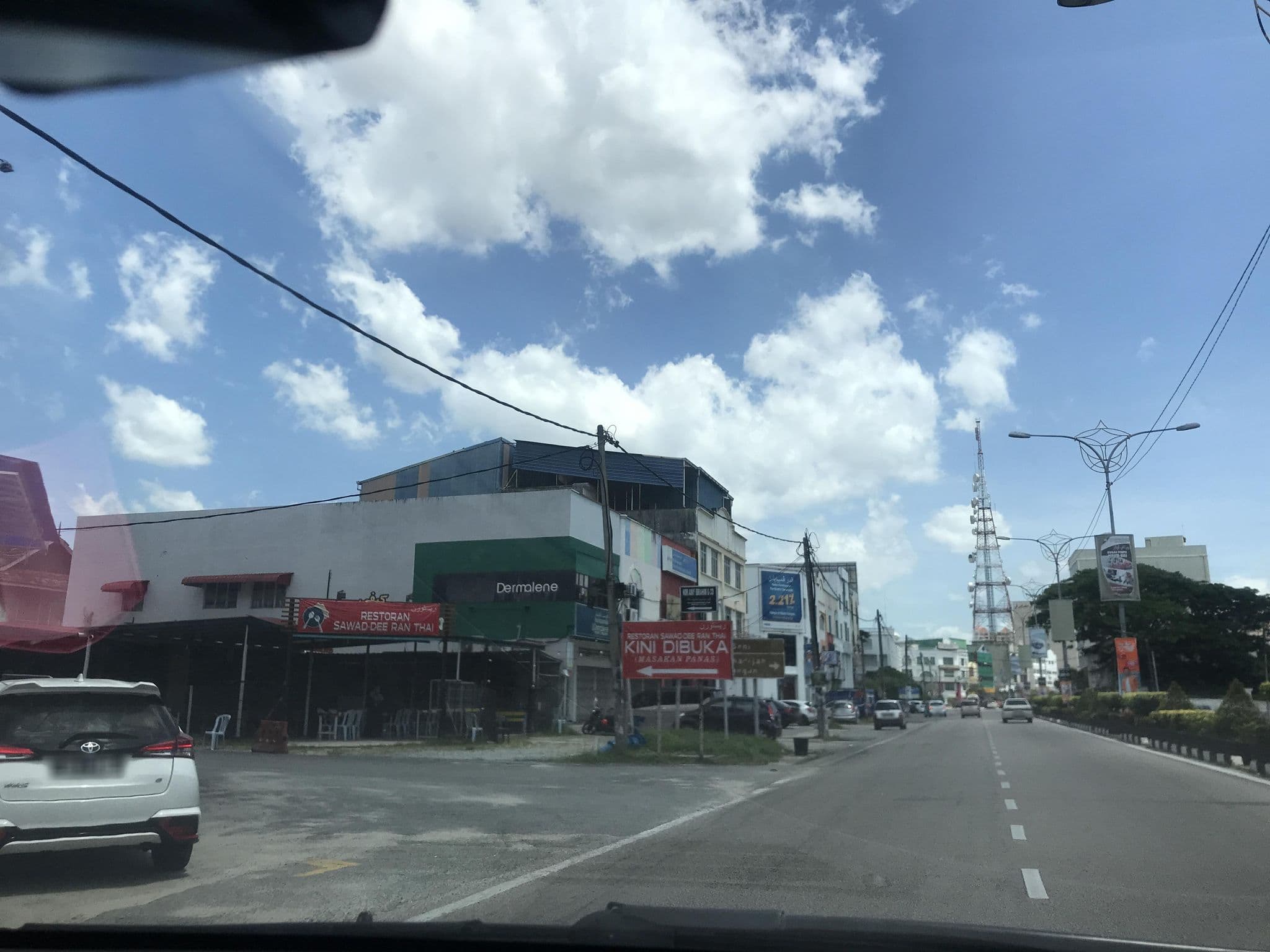 Street view near Salaam Suites Hotel, Kota Bharu — © Jeddy (CC BY-SA · Mapillary)