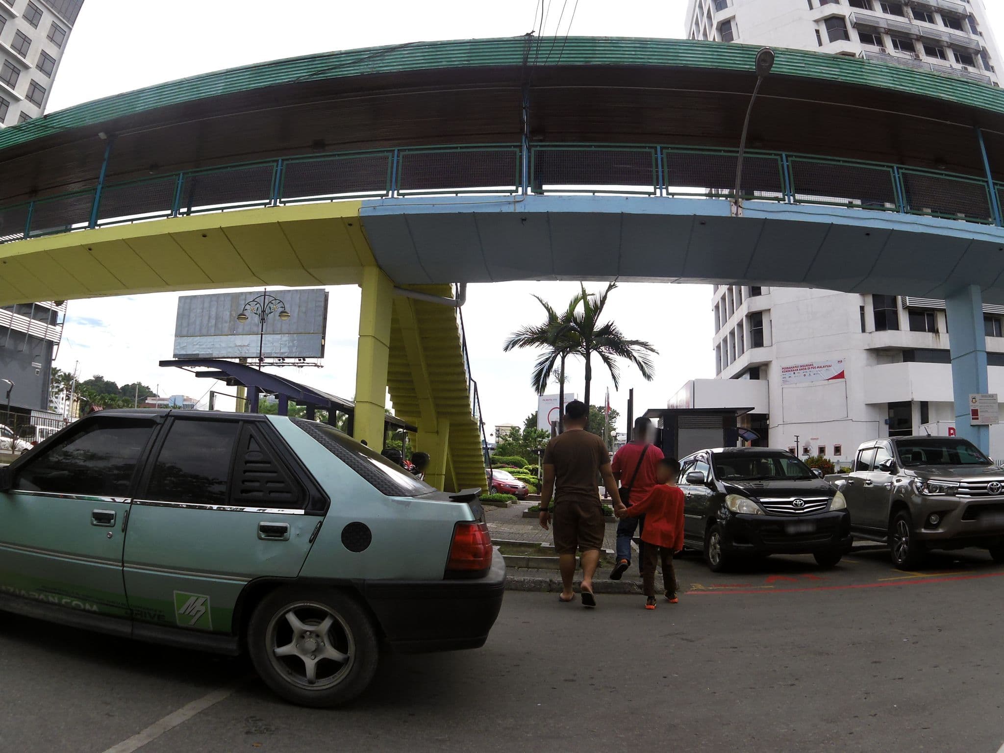 Street view near Horizon Hotel, Kota Kinabalu — © skillsy (CC BY-SA · Mapillary)
