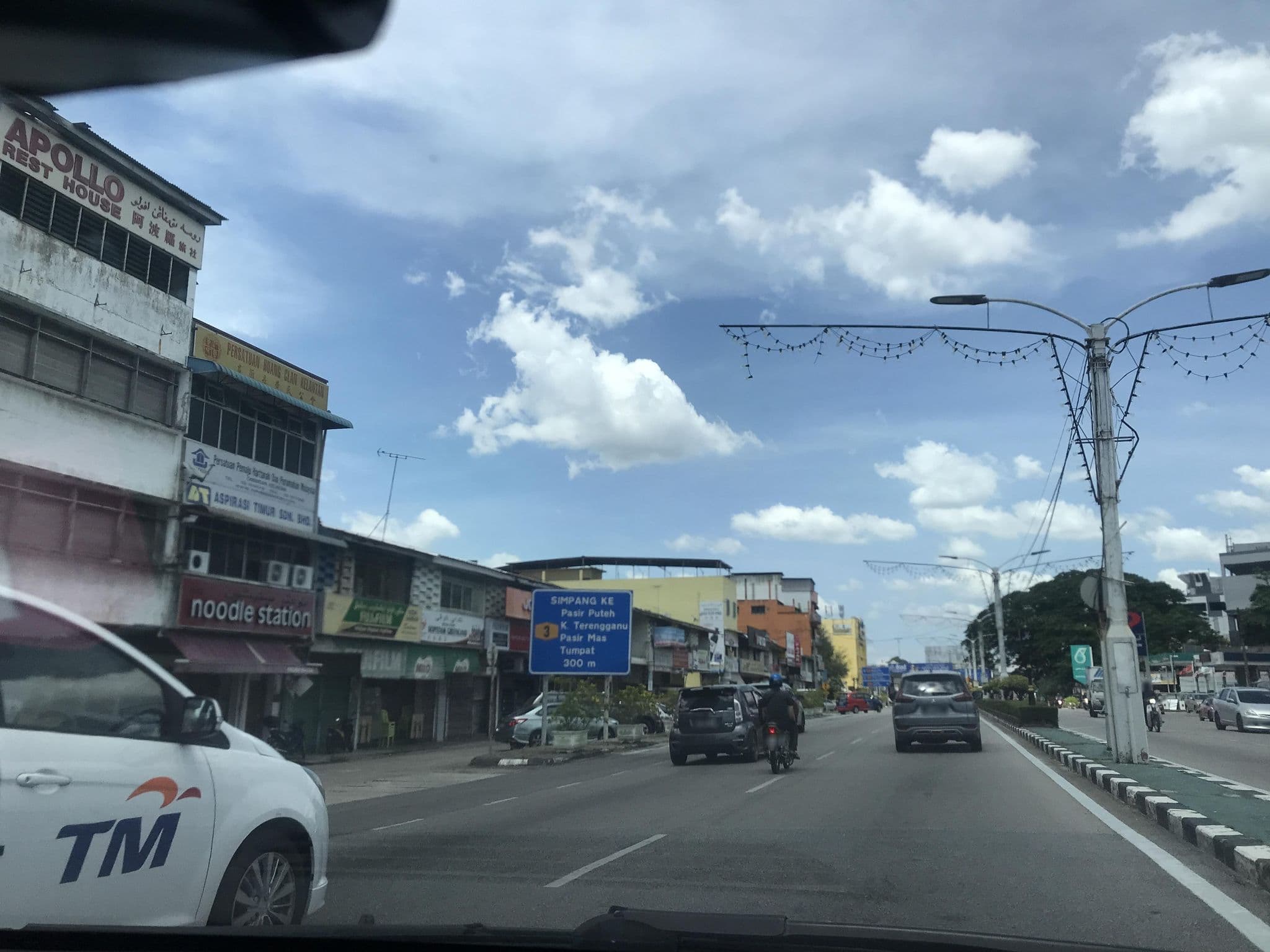 Street view near Hotel Sentosa, Kampung Wakaf Sku — © Jeddy (CC BY-SA · Mapillary)