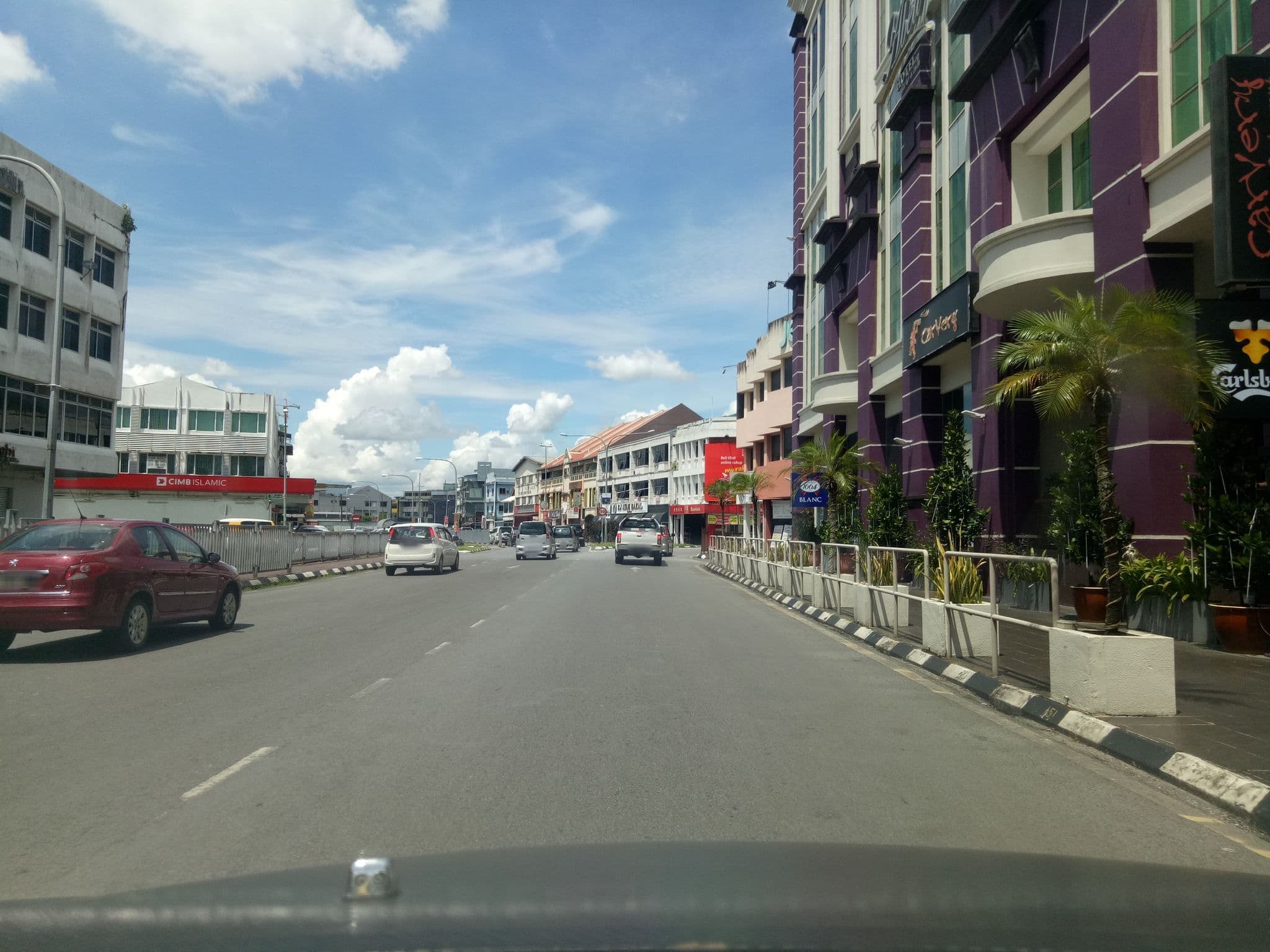 Street view near Abell Hotel, Kuching — © ronny_mile (CC BY-SA · Mapillary)