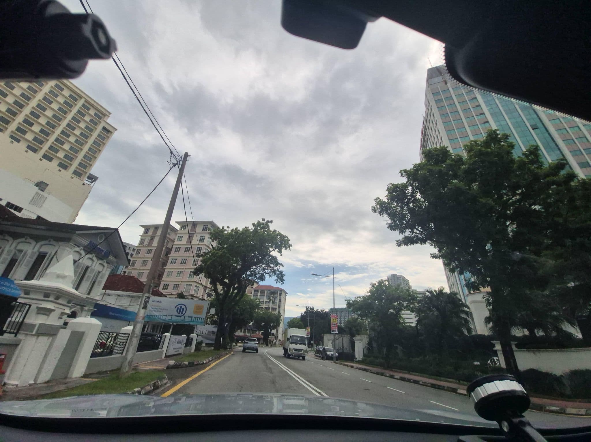 Street view near Deluxcious Hotel Spa & Restaurant, George Town — © lin_wang (CC BY-SA · Mapillary)