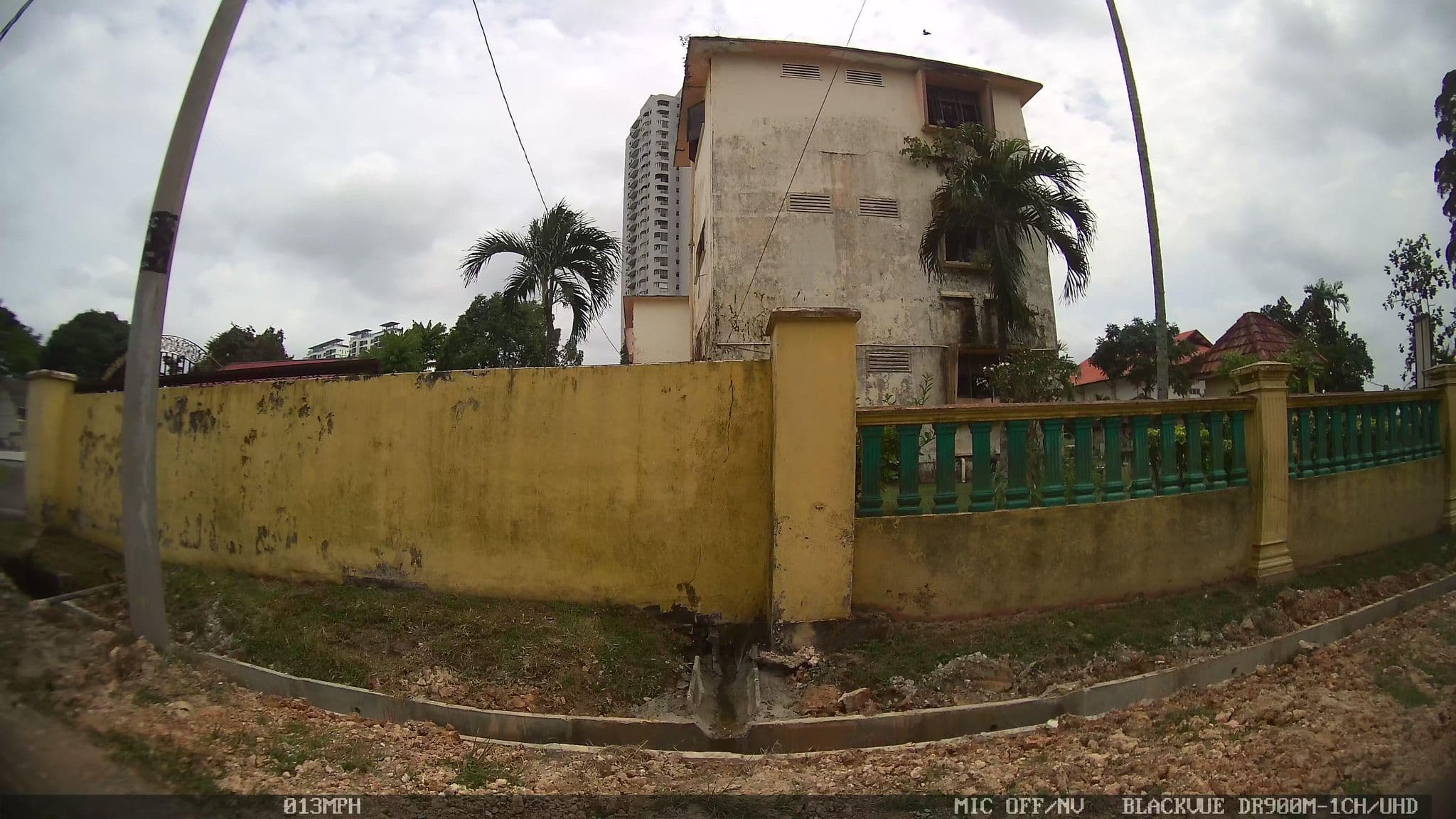 Street view near Asrama Putera Maktab Sultan Abu Bakar, Johor Bahru — © kaart_3 (CC BY-SA · Mapillary)