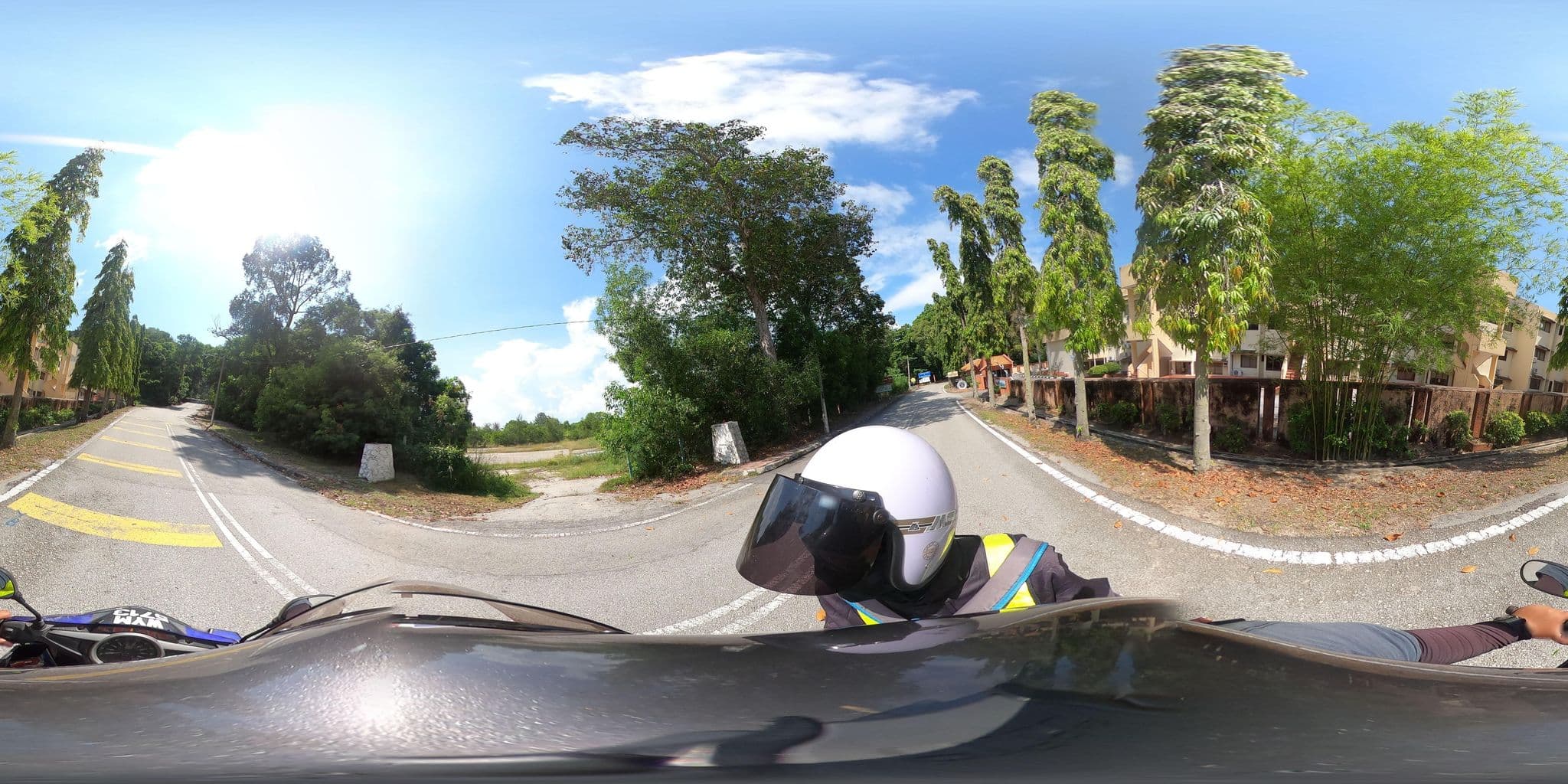 Street view near Tanjung Biru Condominium, Kampung Teluk Kemang — © ahlang2 (CC BY-SA · Mapillary)