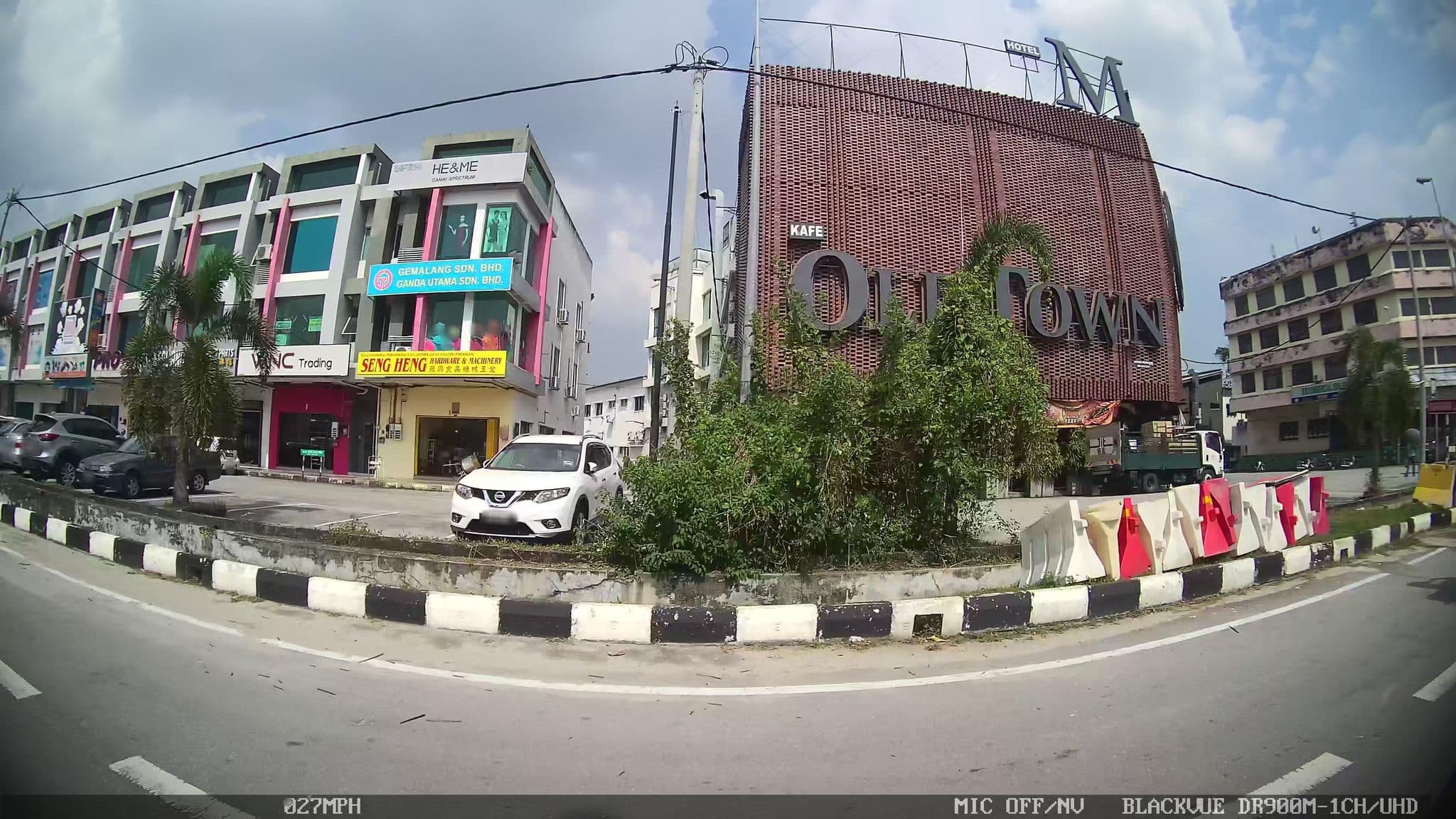 Street view near M Boutique, Ipoh — © kaart_4 (CC BY-SA · Mapillary)