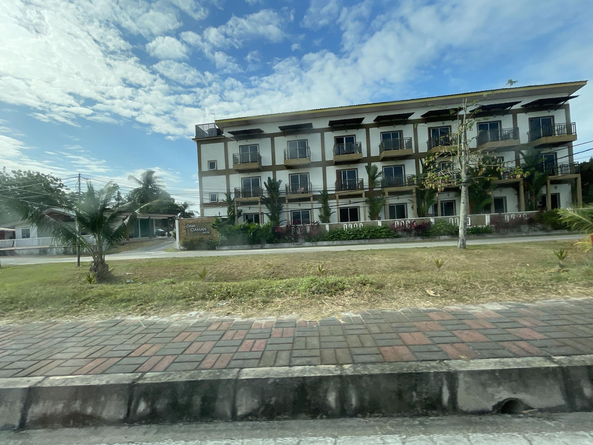 Street view near Casa Idaman Motel, Pantai Cenang — © filipb (CC BY-SA · Mapillary)