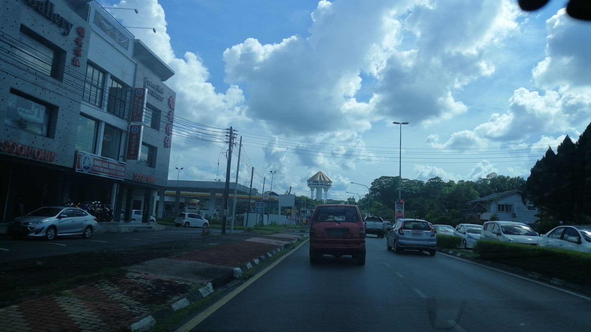 Street view near Central Inn, Kuching