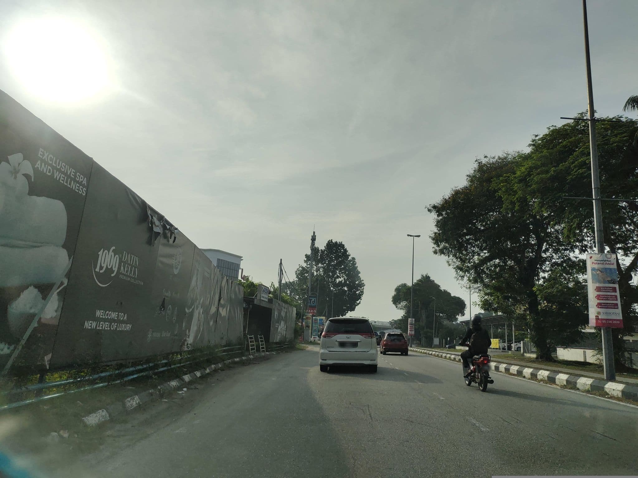 Street view near 1969 D'Kelly Hotel, Ipoh — © zh9567 (CC BY-SA · Mapillary)