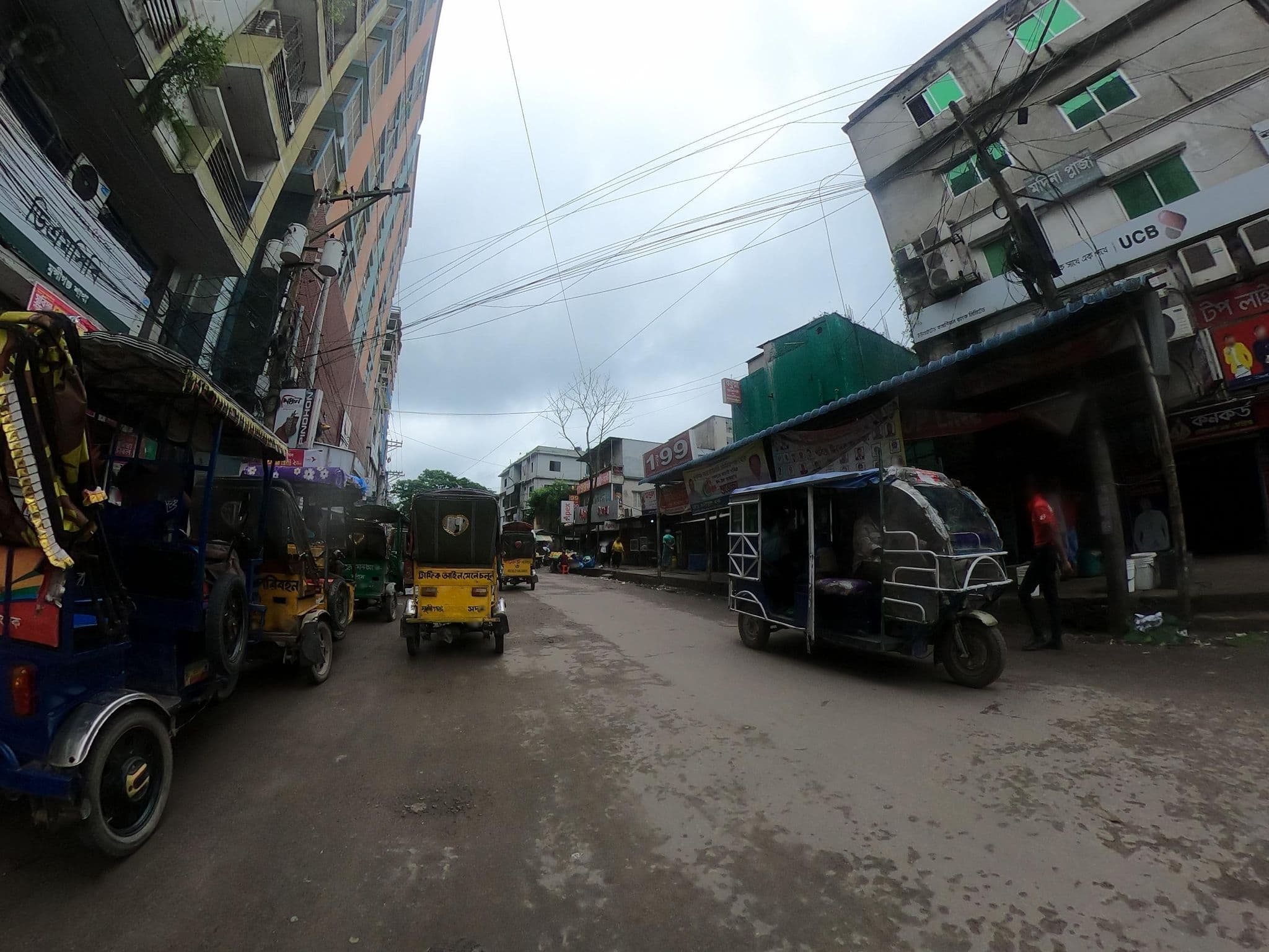 Street view near Tristar Hotel, Narayanganj — © sawanshariar (CC BY-SA · Mapillary)