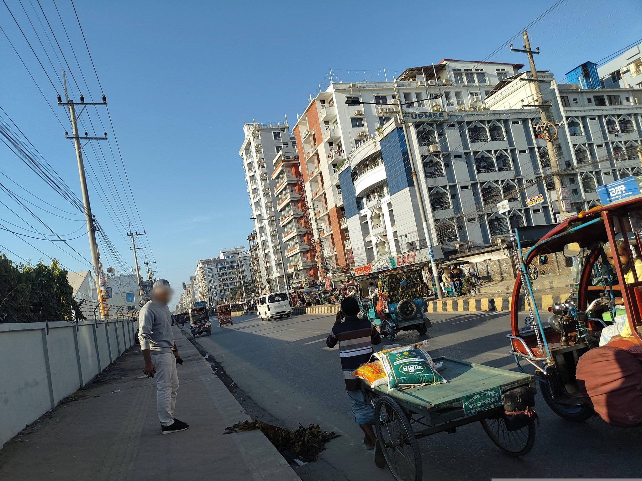Street view near Uni Resort, Cox’s Bāzār — © gourobroy (CC BY-SA · Mapillary)