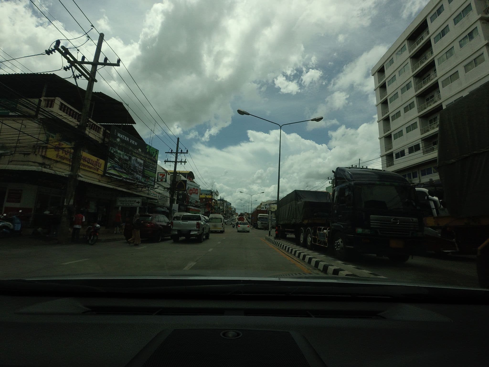 Street view near Oscar Palace Hotel, Bukit Kayu Hitam — © mishari (CC BY-SA · Mapillary)