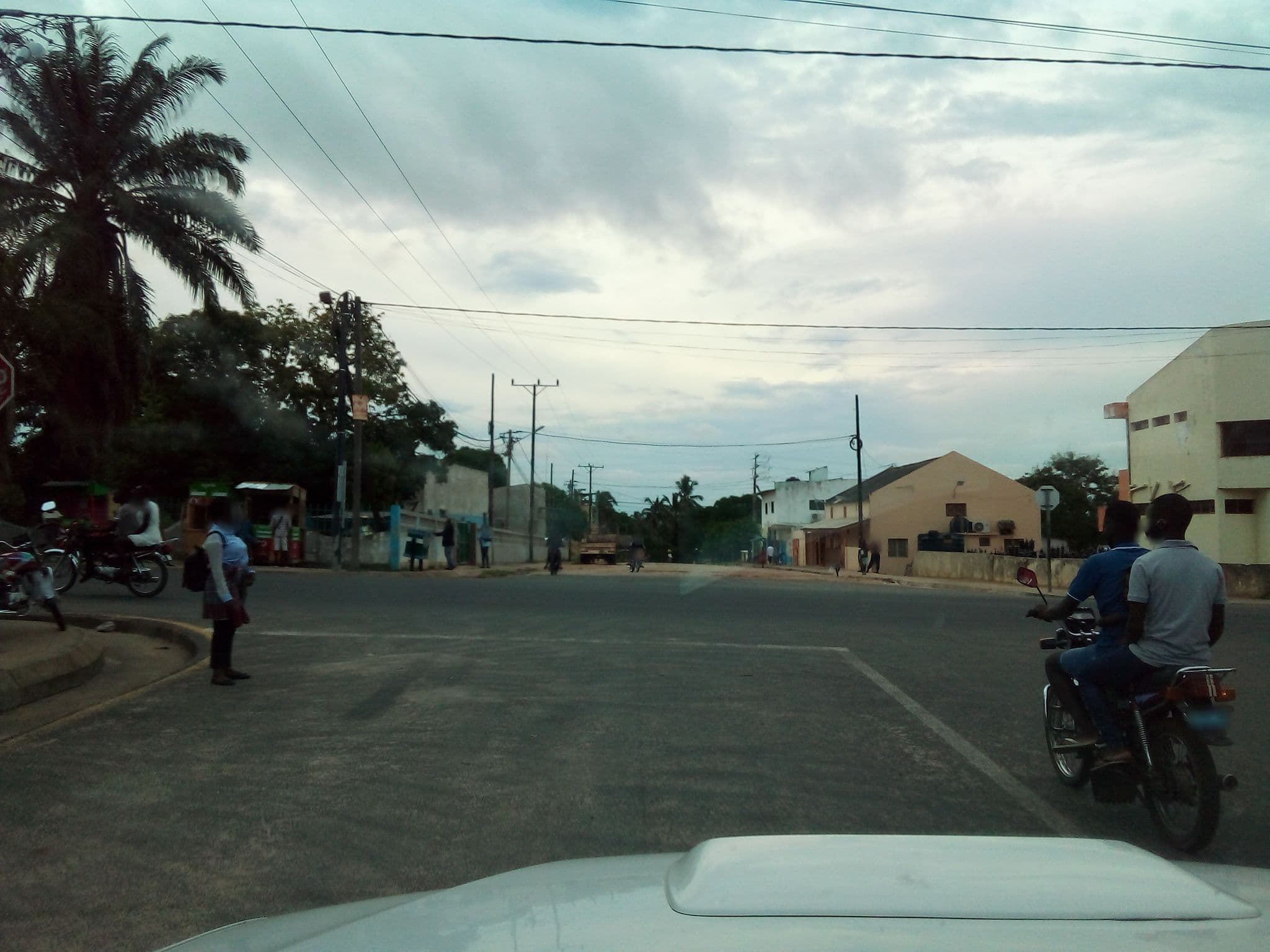Street view near Pensao Cruzeiro, Mocuba — © chopelamama01 (CC BY-SA · Mapillary)