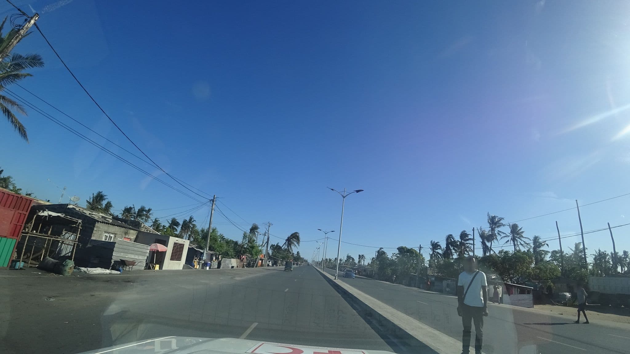 Street view near Azemo Munhava, Beira — © danbjoseph (CC BY-SA · Mapillary)